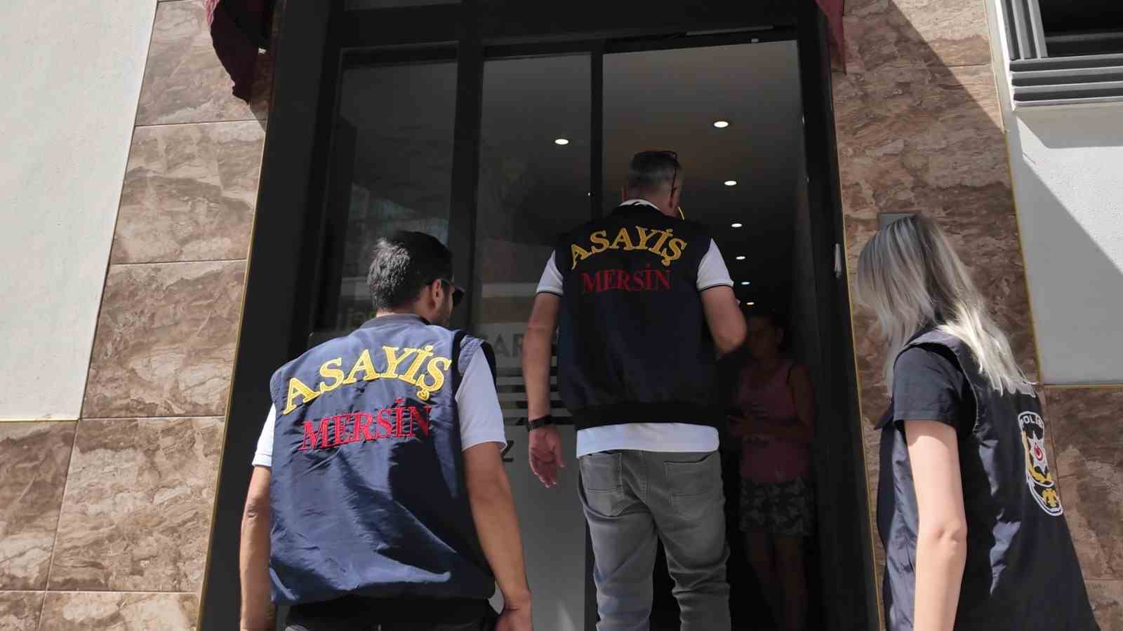 Mersin’de günübirlik ev ve kiralık araç firmaları denetlendi