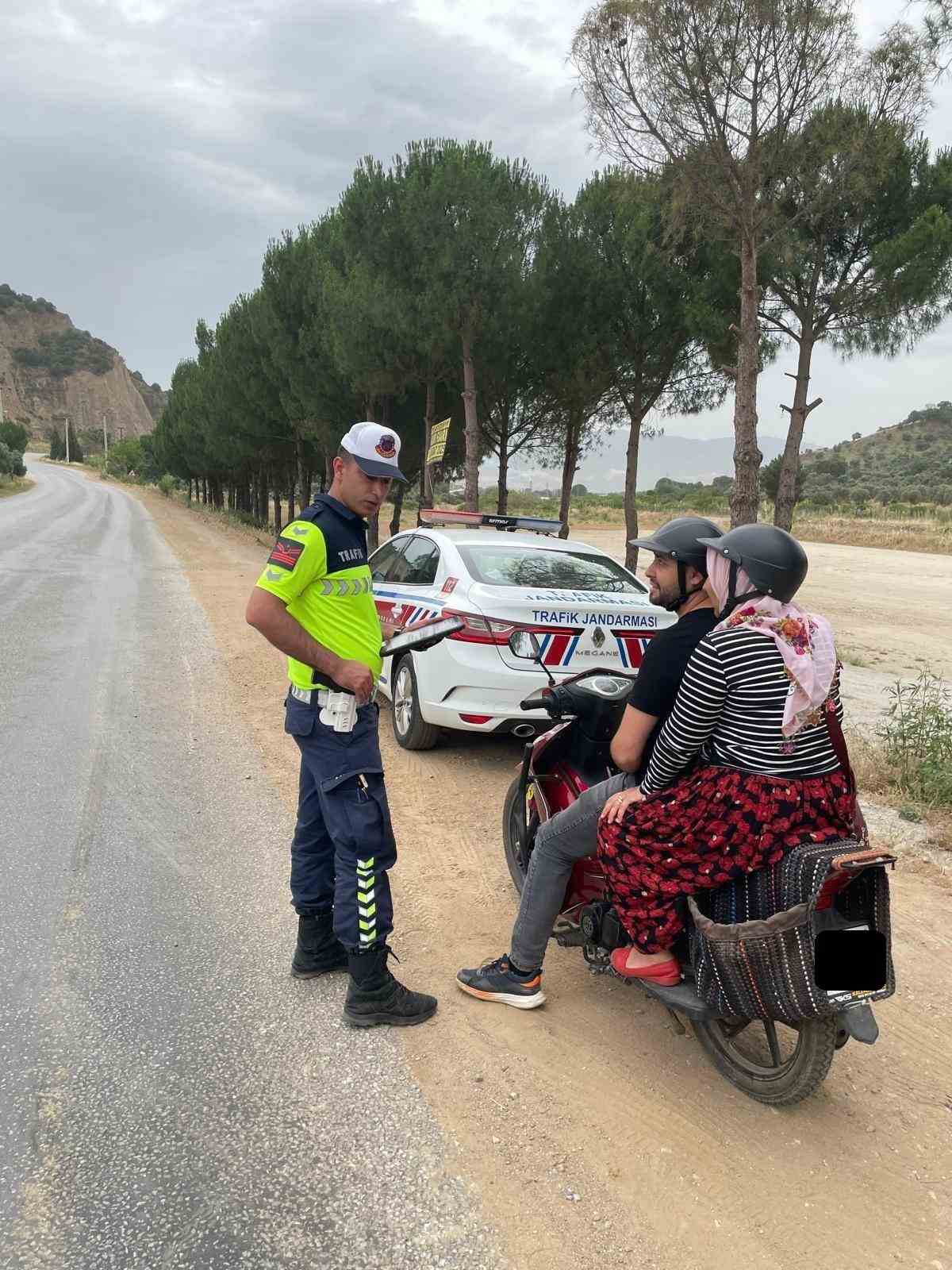 Aydın’da jandarmadan trafik denetimi