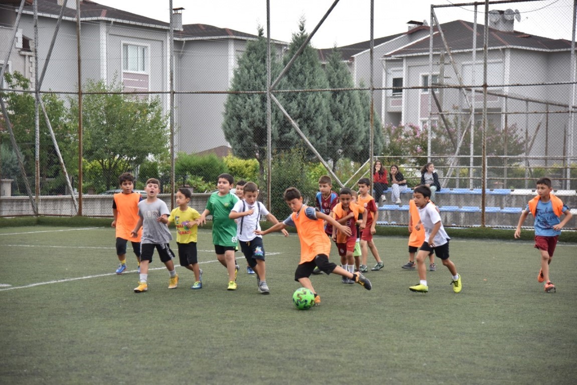 Kartepe’de 3 bin 210 öğrenci yaz spor okullarında eğitim gördü