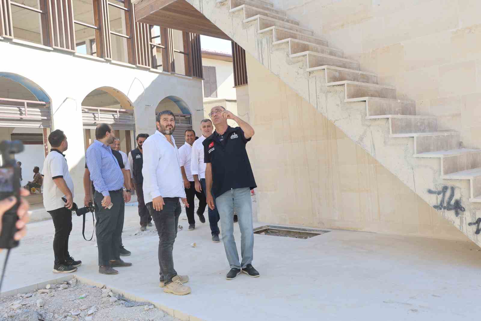 Depremde yerle bir olan Antakya’nın ticaret merkezi yeniden inşa ediliyor