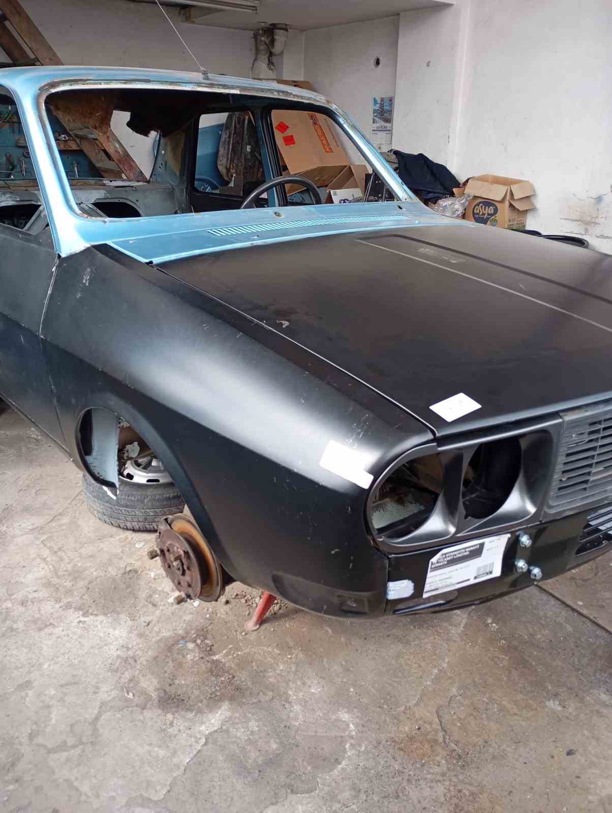 İlk otomobilini 41 yıl sonra hurda halde bulup restore ettirdi