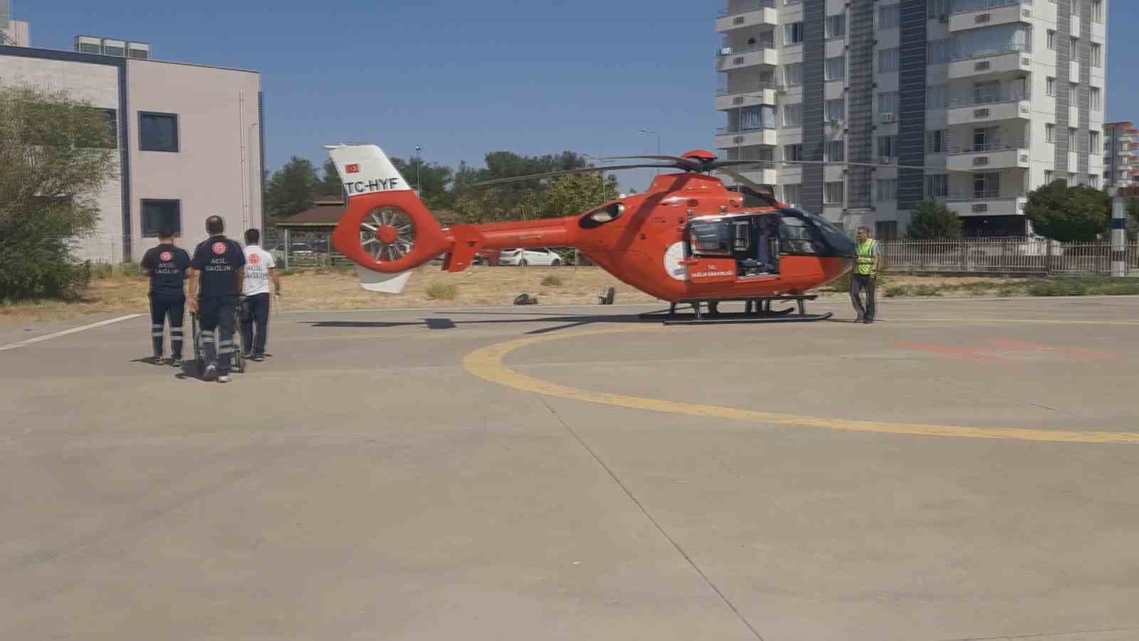 Havuza den yal adam ambulans helikopterle hastaneye sevk edildi

