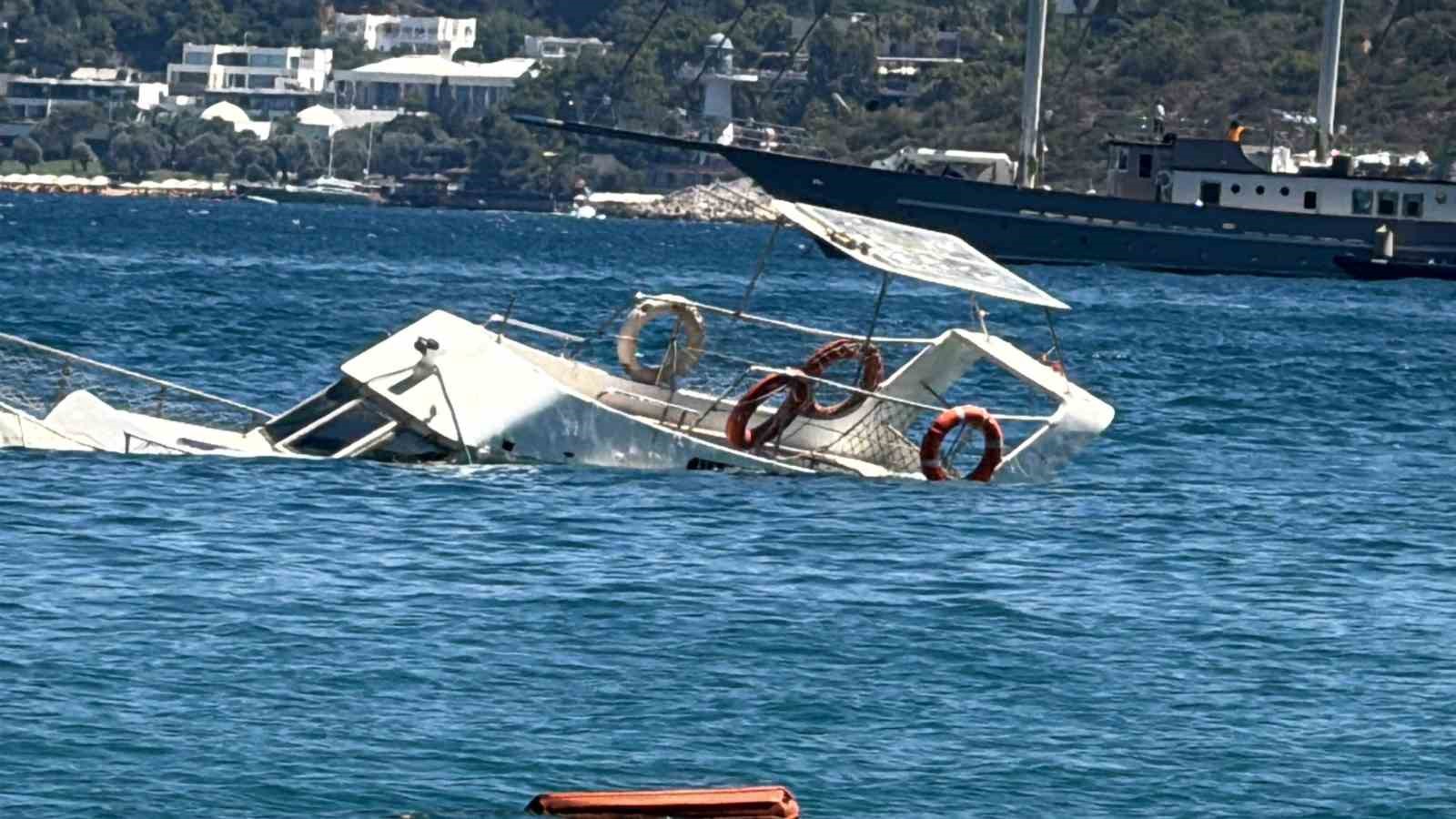 Torba koyunda ahşap tekne battı
