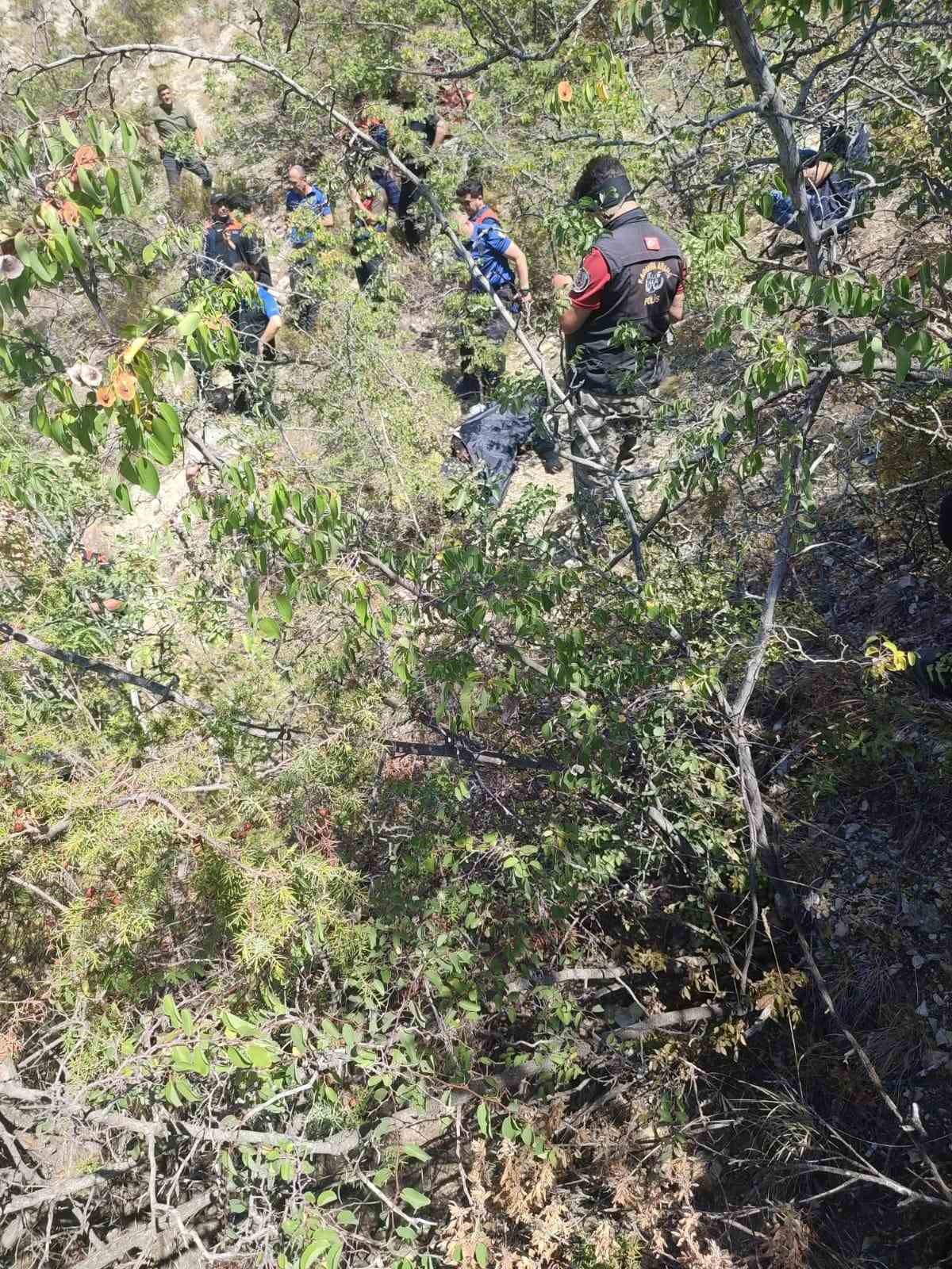 10 g&uuml;nd&uuml;r kayıp olarak aranan yaşlı adam &ouml;l&uuml; bulundu
