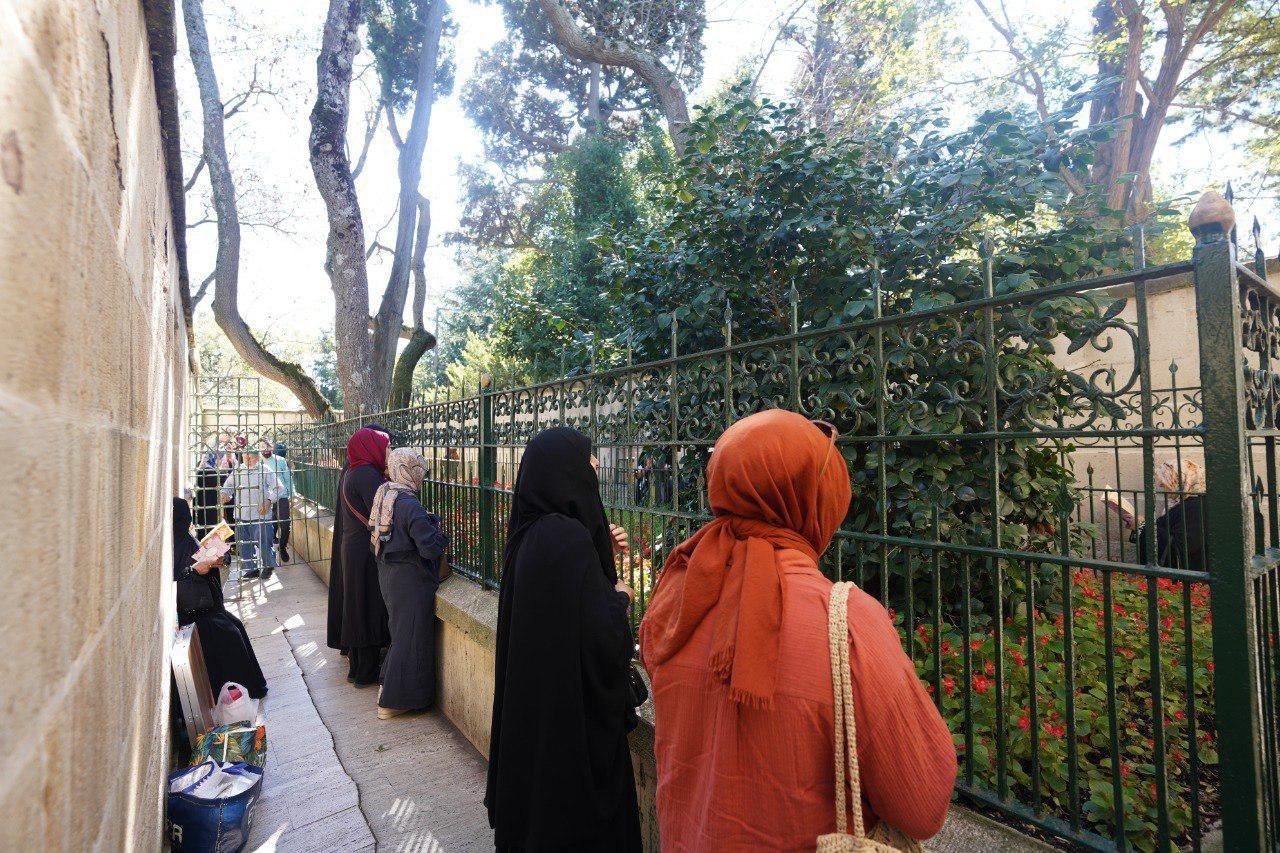 Fatih Belediyesi&rsquo;nden vatandaşlara Boğaz&rsquo;ın Manevi Muhafızları T&uuml;rbe Gezisi
