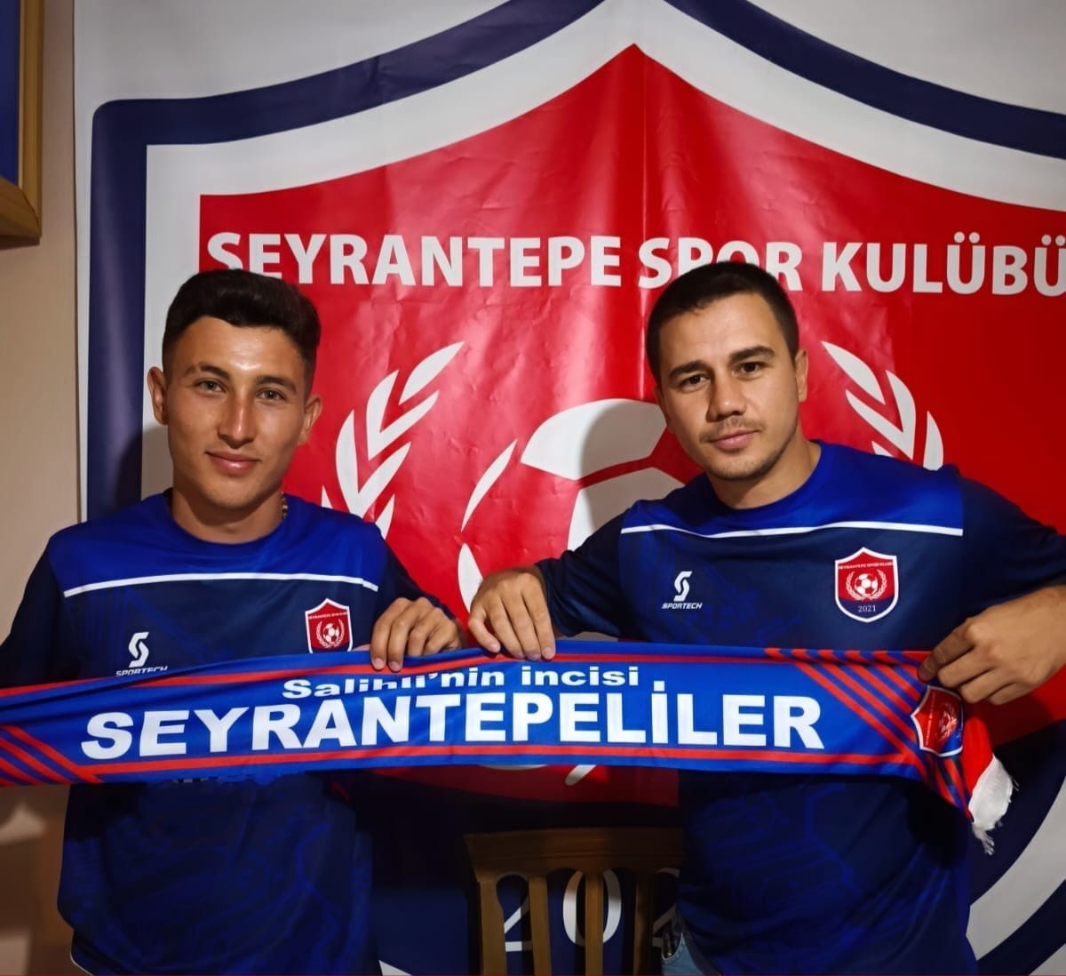 Salihli Seyrantepespor&rsquo;dan transfer bombardımanı
