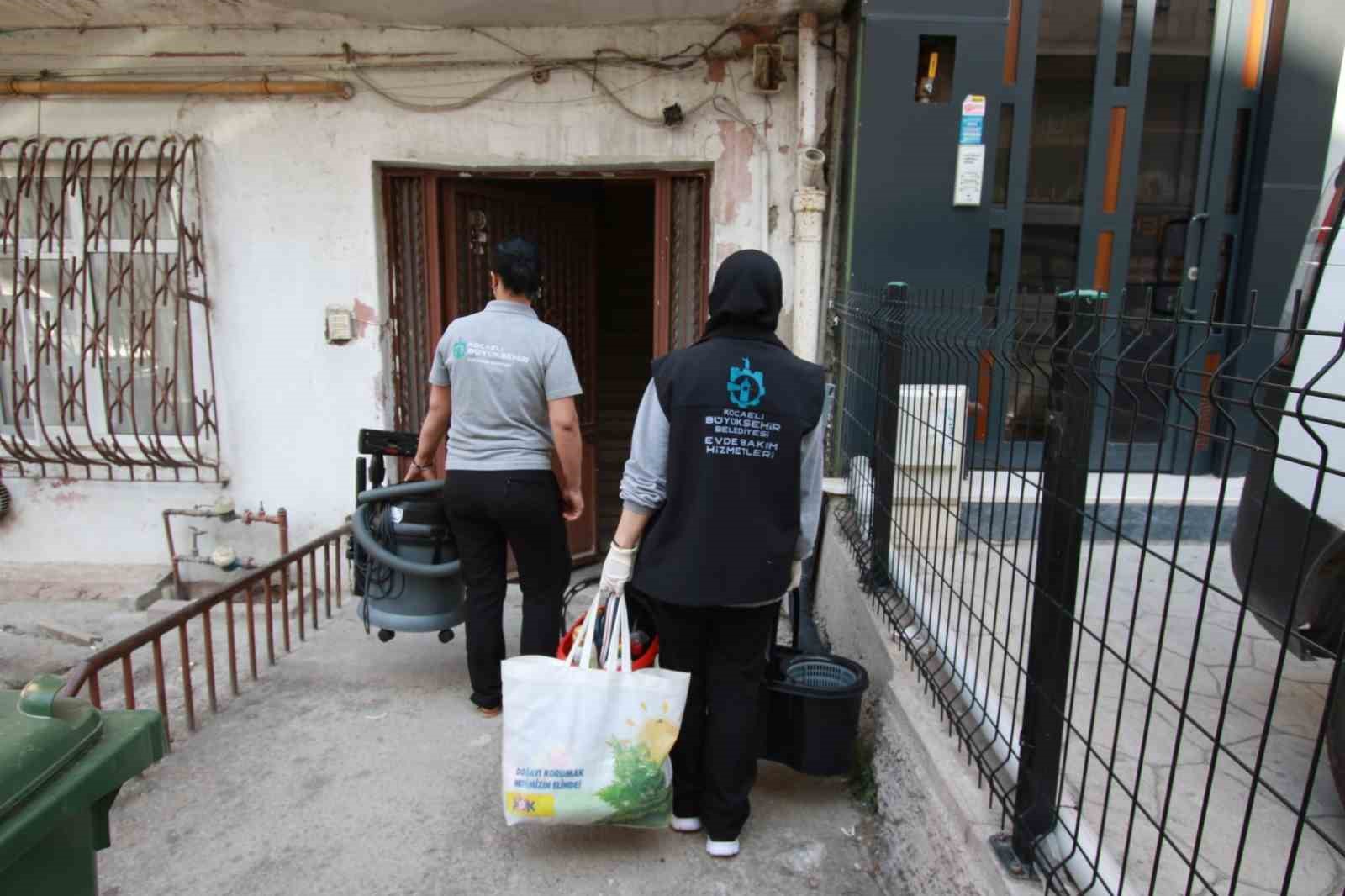 Büyükşehir’den 7 ayda 2 bin 288 ev temizliği hizmeti