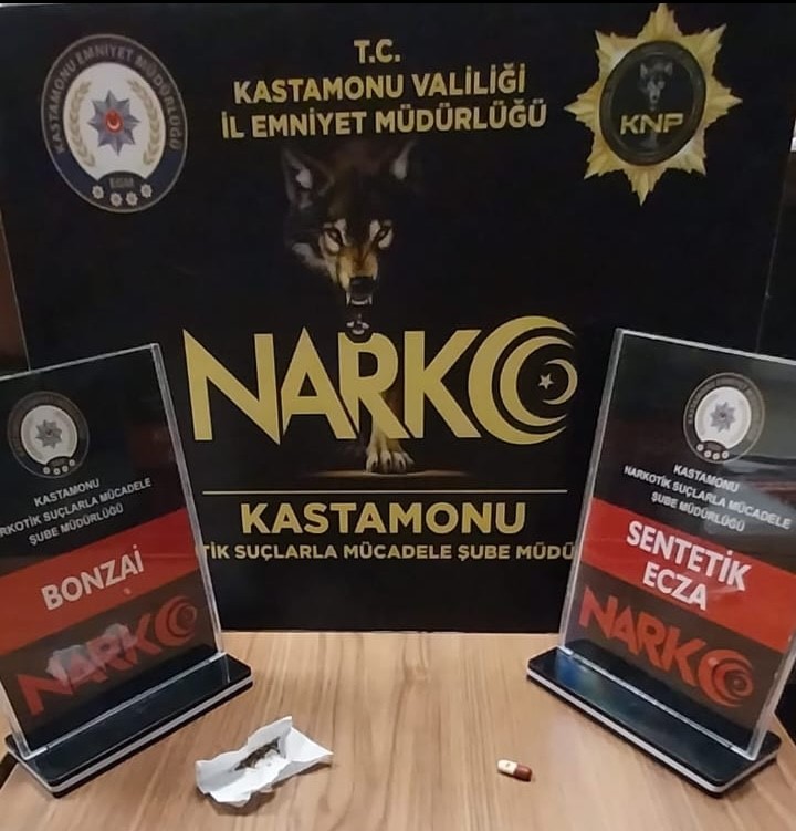 Kastamonu&rsquo;da uyuşturucuyla yakalanan 2 ş&uuml;pheli tutuklandı
