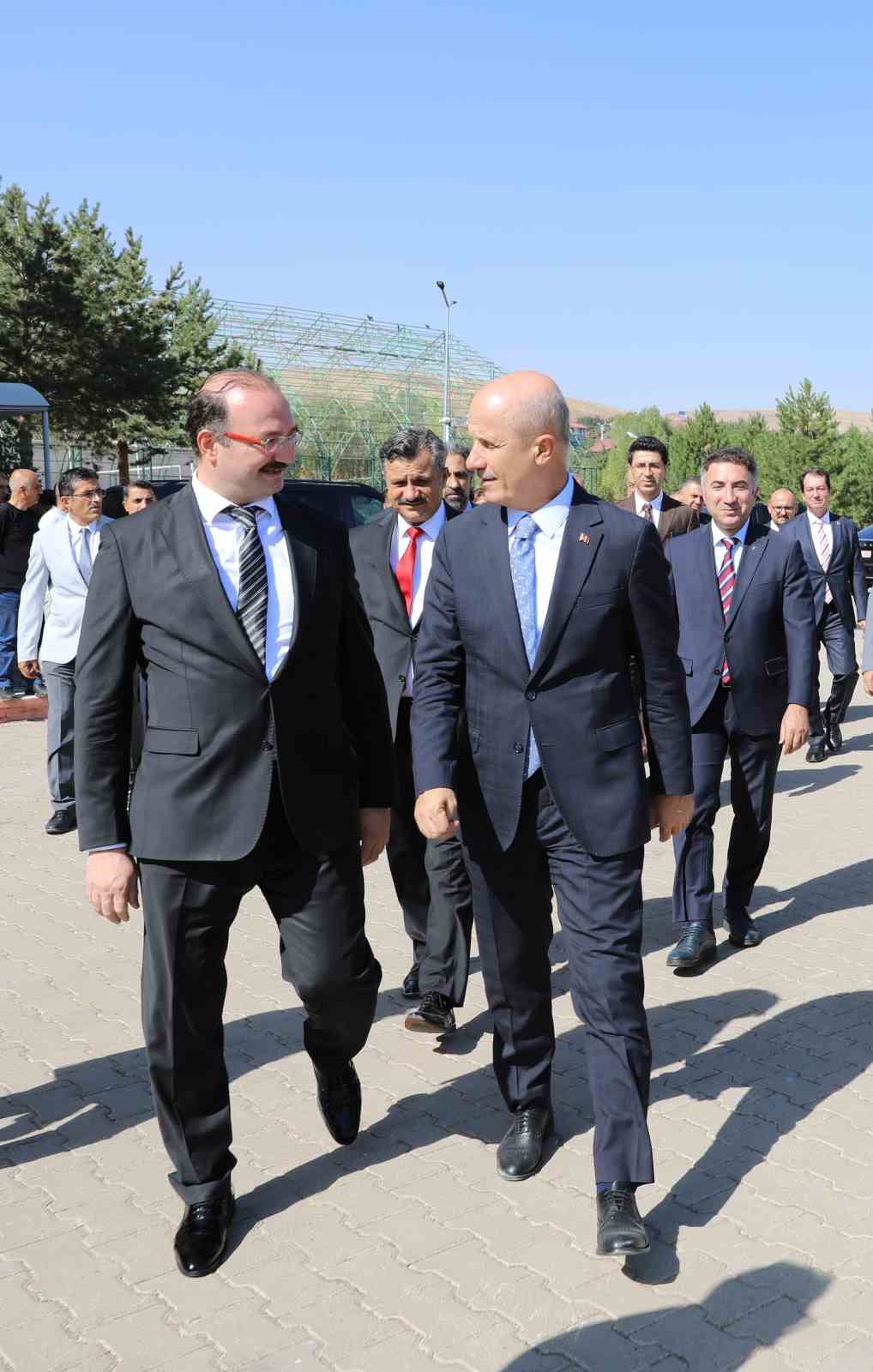 B&ouml;lge &uuml;niversiteleri Ahlat&rsquo;ta bir araya geldi
