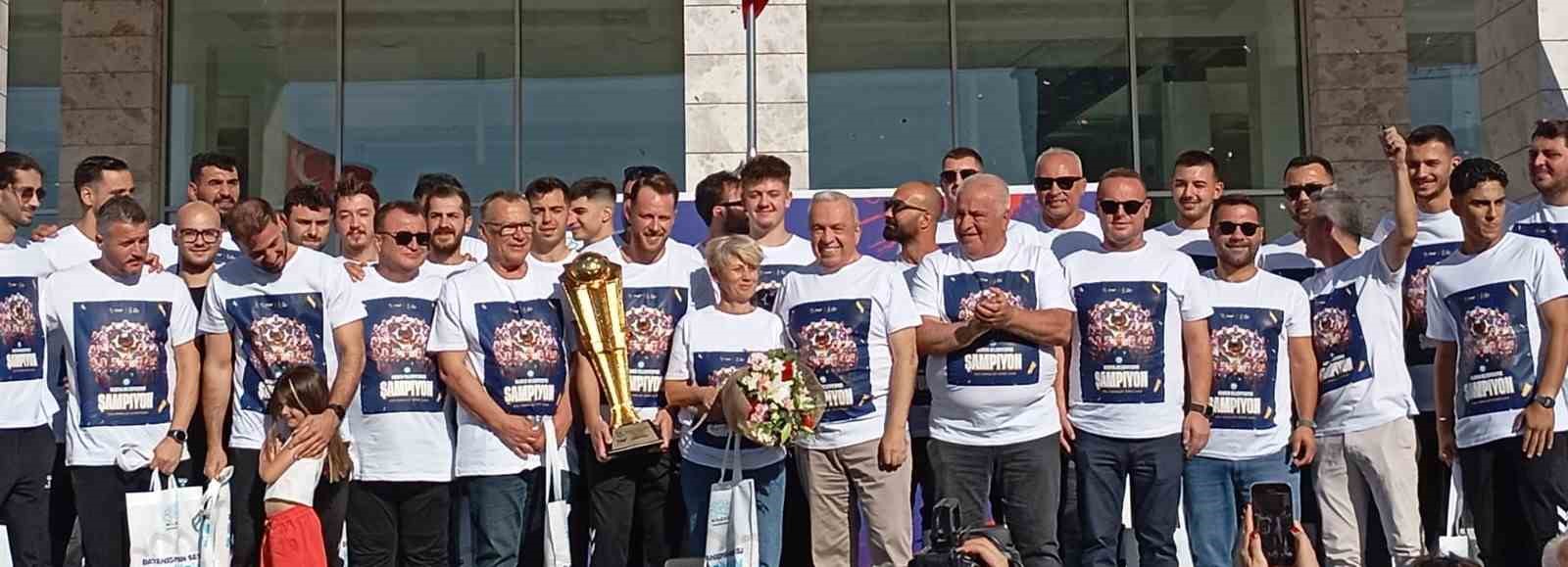 Nil&uuml;fer Belediyespor&rsquo;dan S&uuml;per Kupa coşkusu
