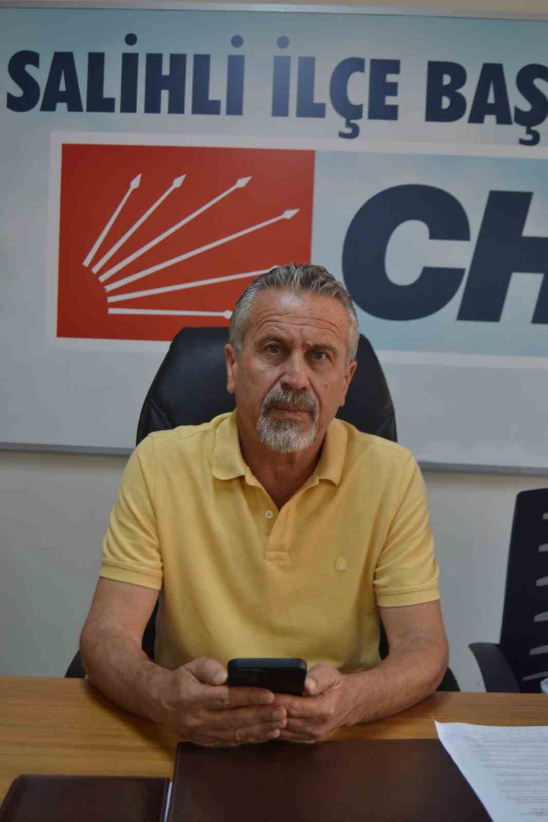 Salihli CHP&rsquo;de istifa şoku: İl&ccedil;e başkanı adaylıktan da &ccedil;ekilip istifa etti
