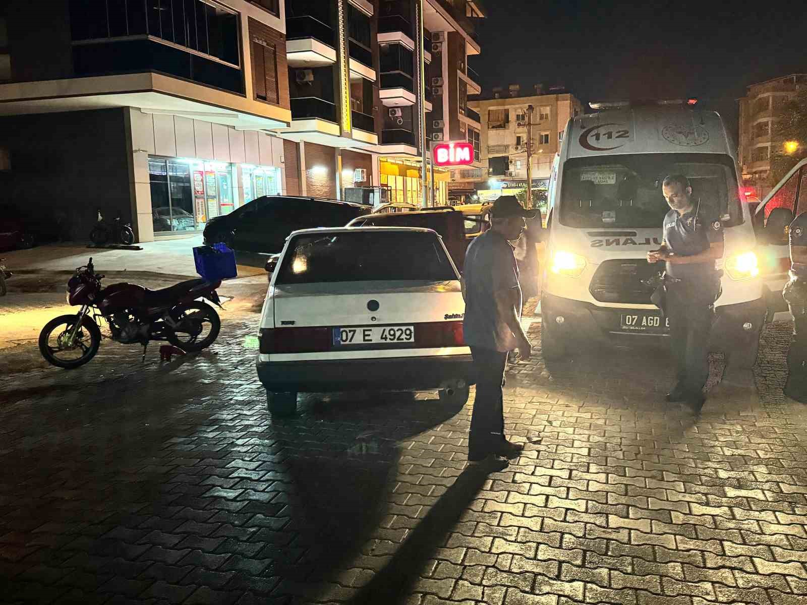 Otomobil ile &ccedil;arpışan motosikletli yaralandı
