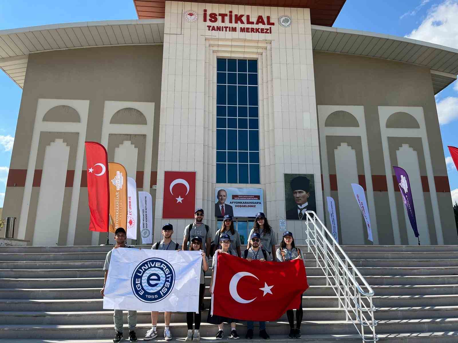Ege &Uuml;niversitesi &ouml;ğrencileri &lsquo;Kocatepe Zafer Y&uuml;r&uuml;y&uuml;ş&uuml;&rsquo;ne katıldı
