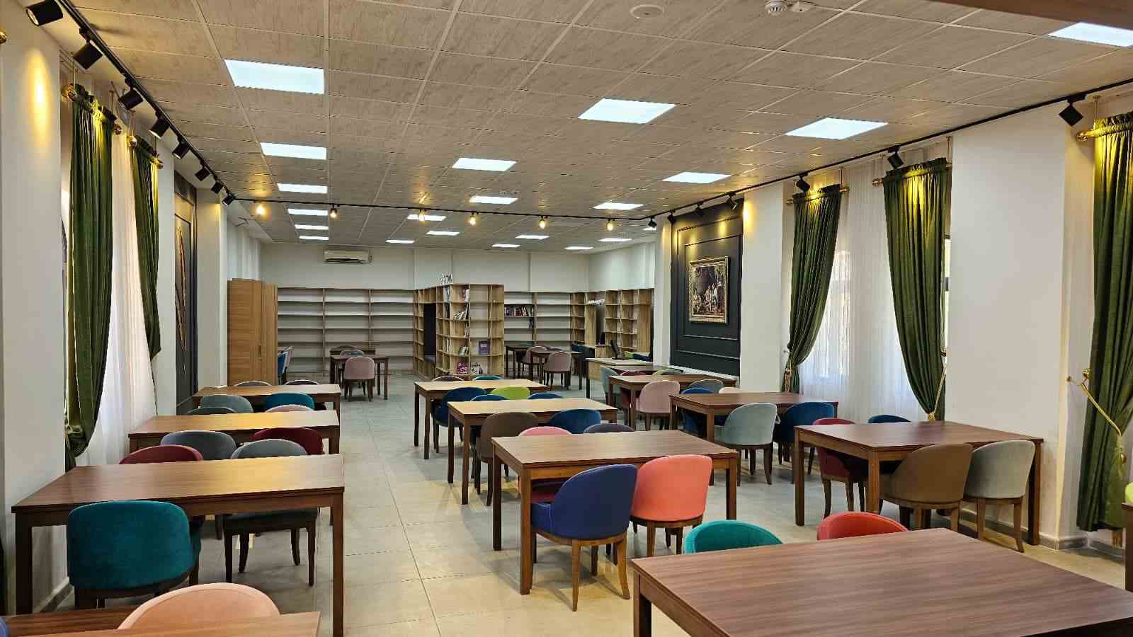 Siirt’te Tarım Ağaç Müzesi, kütüphanesini öğrencilere açtı