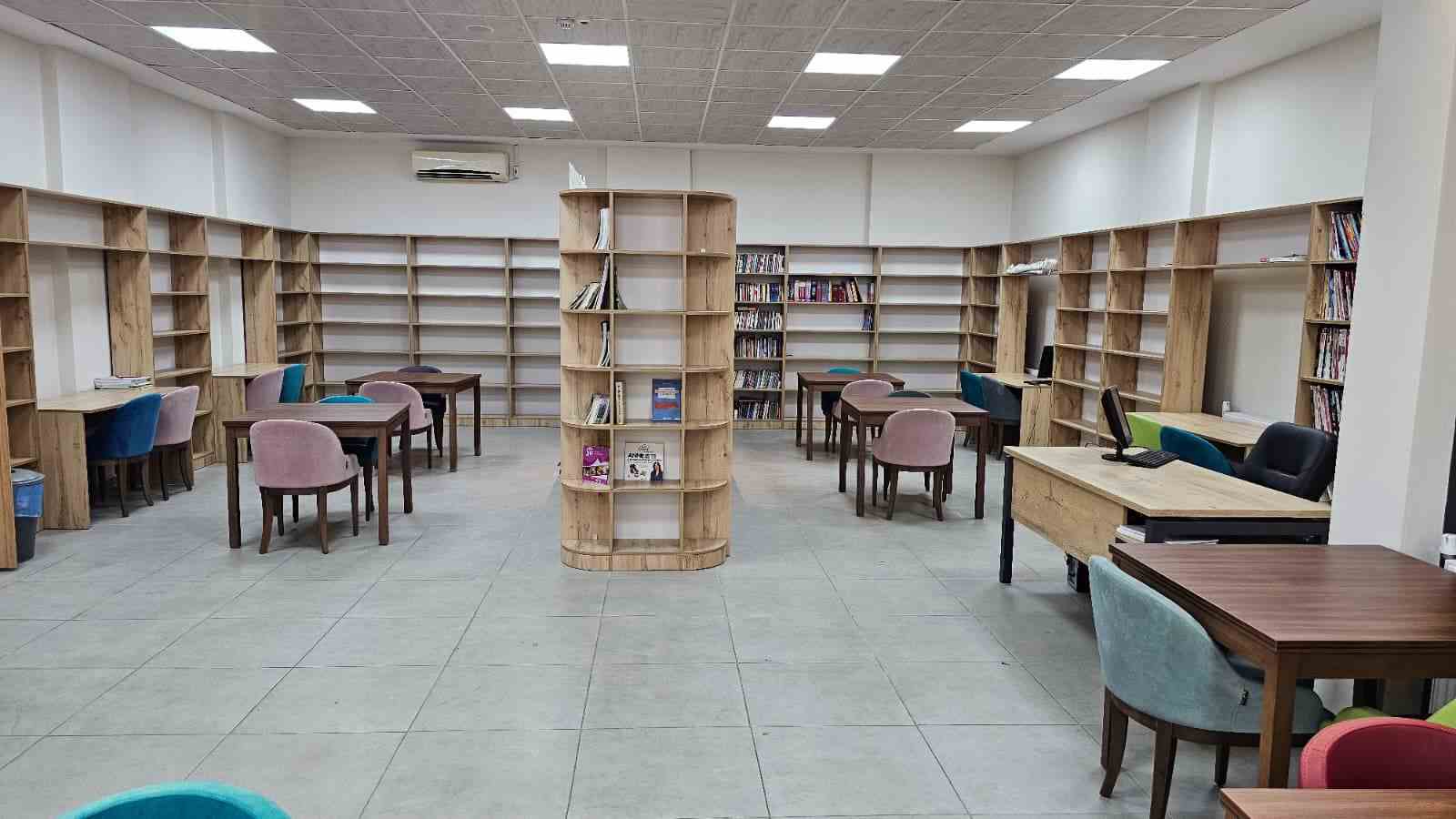 Siirt’te Tarım Ağaç Müzesi, kütüphanesini öğrencilere açtı