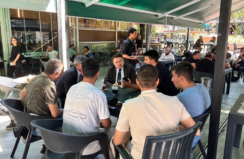 Vali Musa Işın, Sevgi Yolu&rsquo;nda esnaf ve vatandaşlarla buluştu
