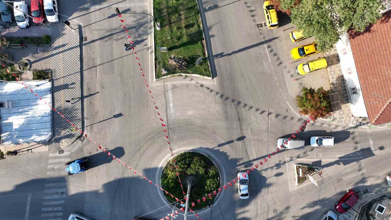 Yenişehir&rsquo;in kalbi yenileniyor
