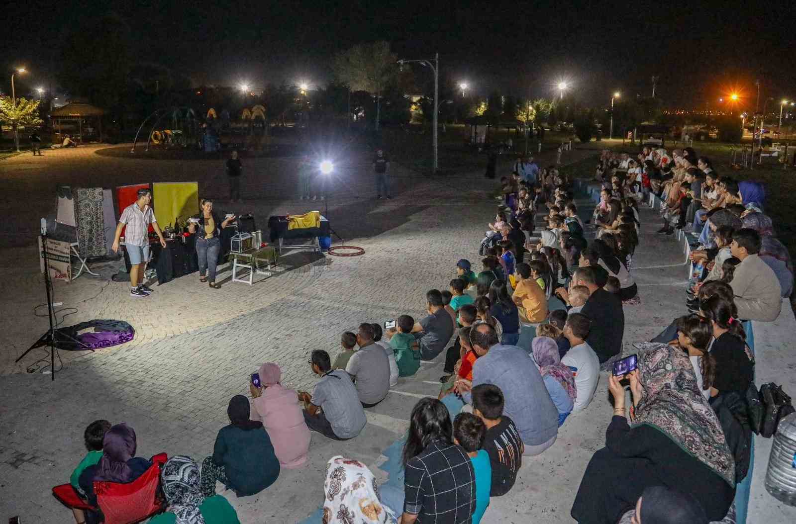 Van B&uuml;y&uuml;kşehir Belediyesi &ccedil;ocukları &ccedil;ocuk şenliği etkinlikleri ile buluşturuyor
