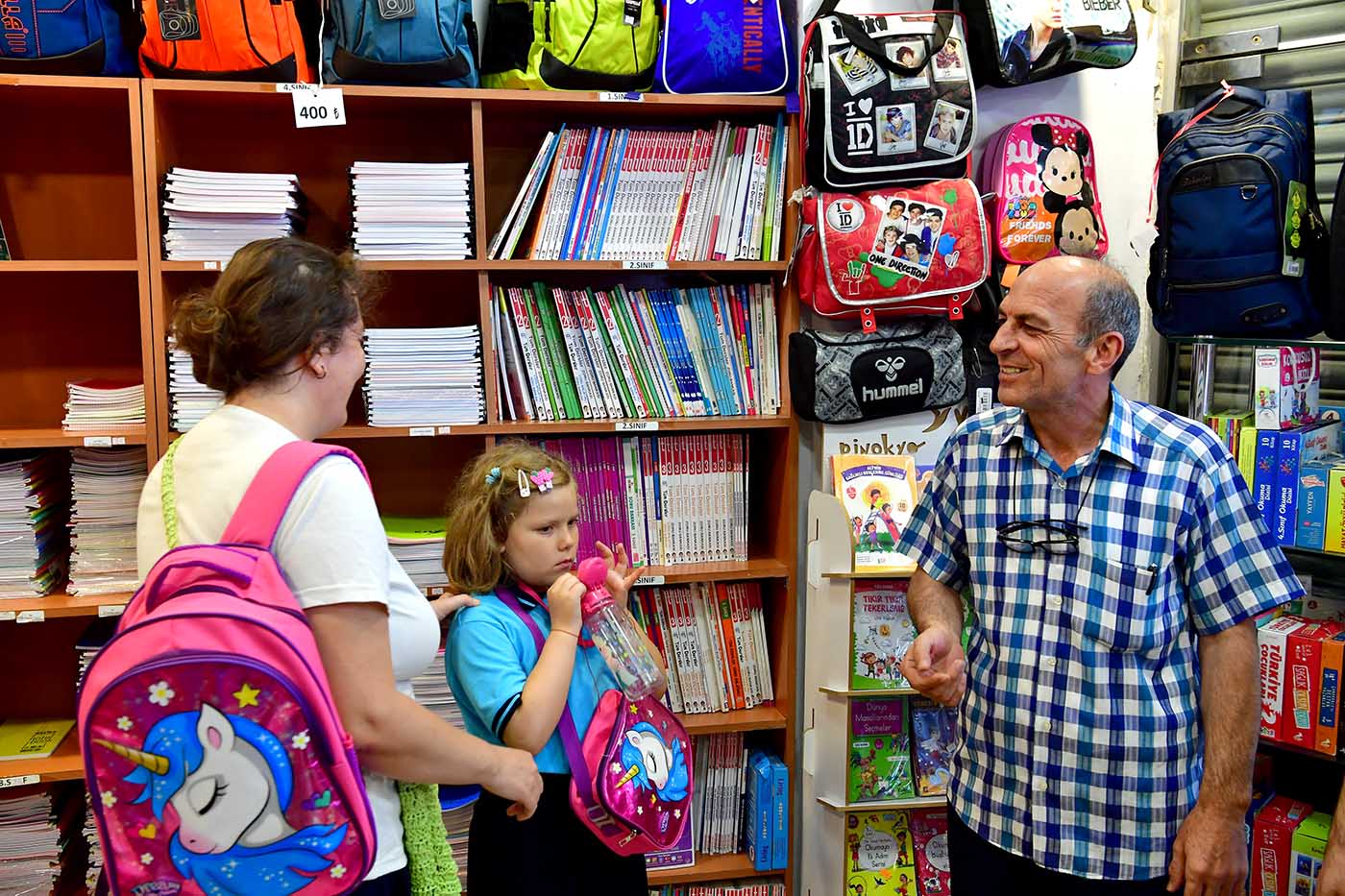 Bah&ccedil;elievler Belediyesi&rsquo;nden 72 milyon kırtasiye desteği
