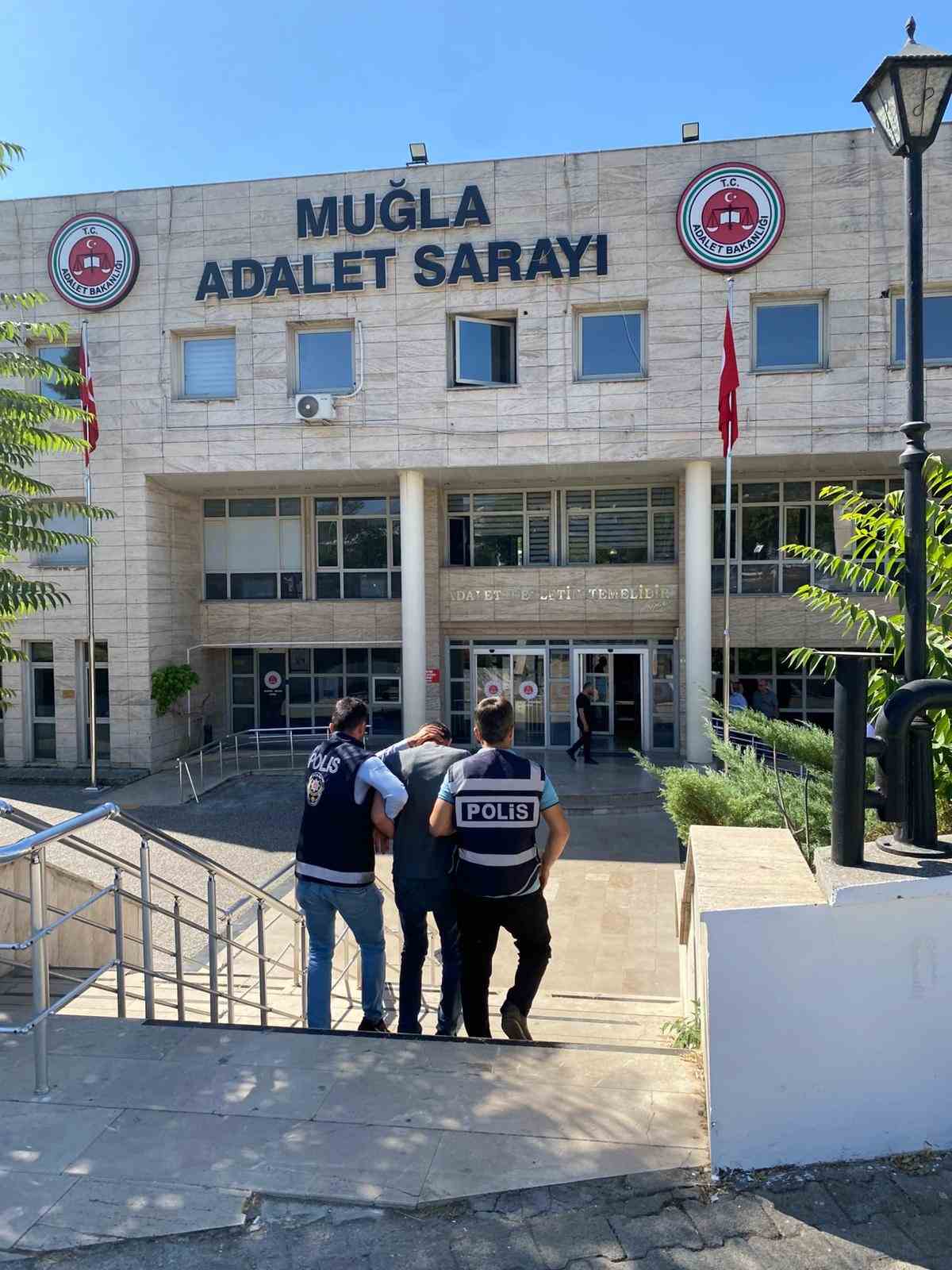 Muğla’da 3 farklı suçtan aranan şahıs yakalandı