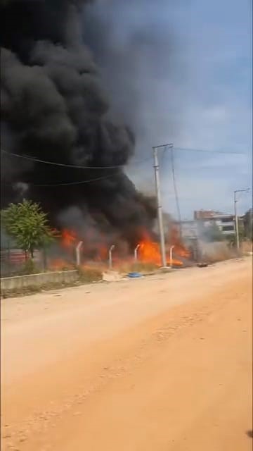 Ara&ccedil; denetim istasyonu alev aldı
