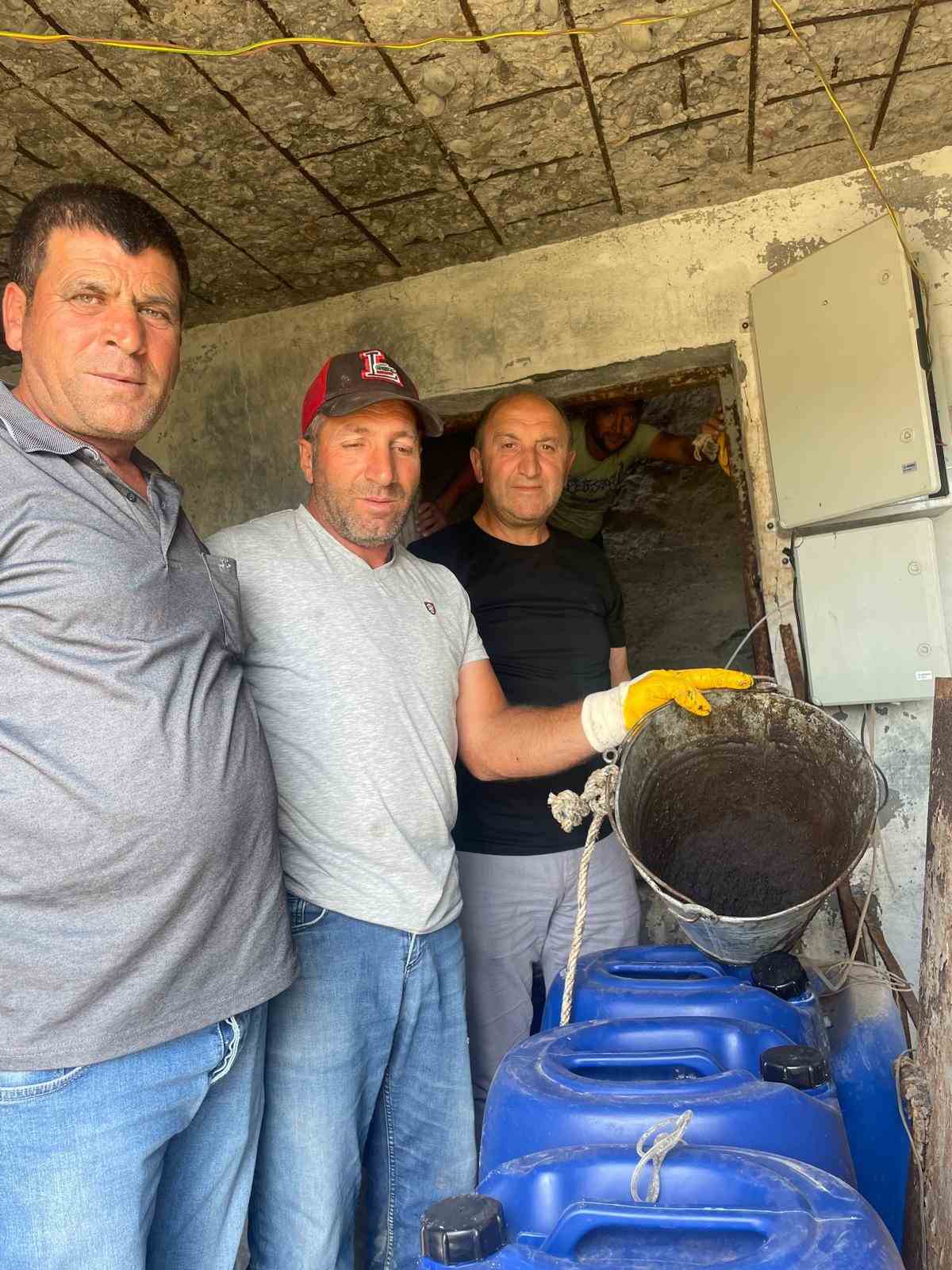 Hanak belediyesi i&ccedil;me suyu deposu temizlendi
