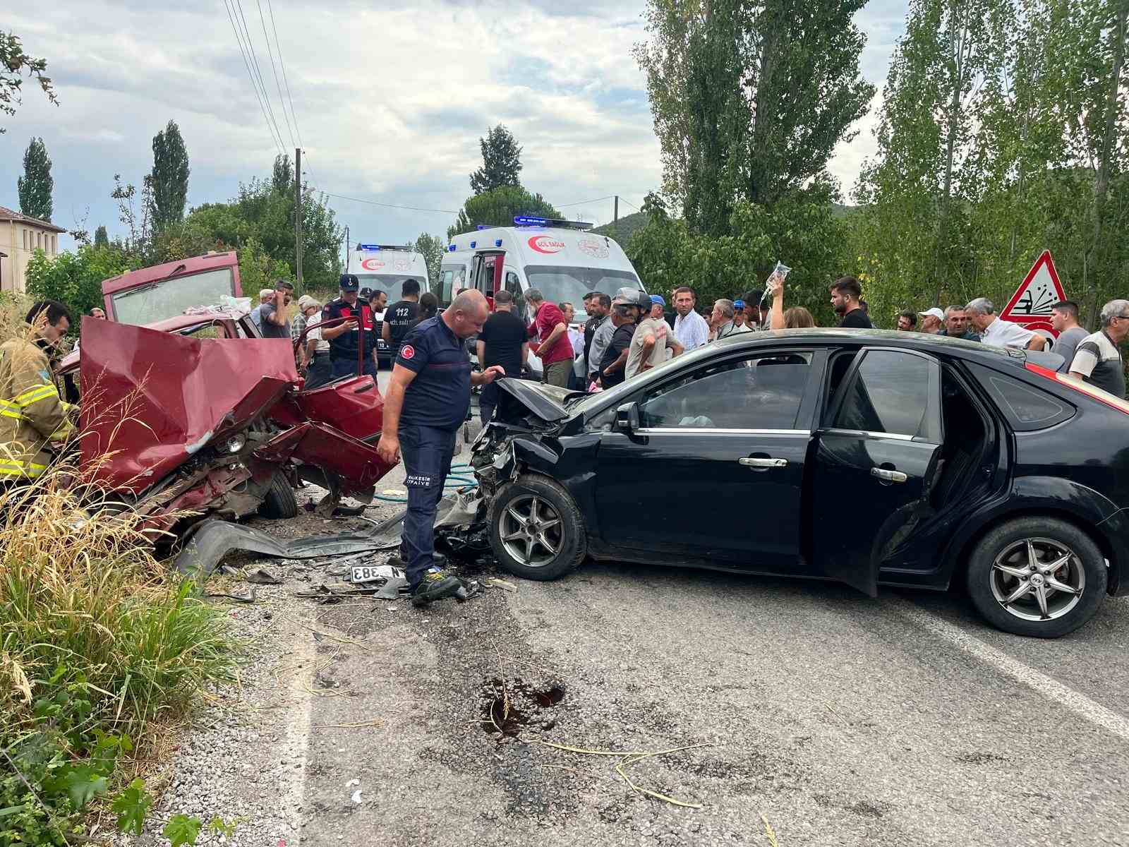 Sındırgı’da trafik kazası: 4 yaralı