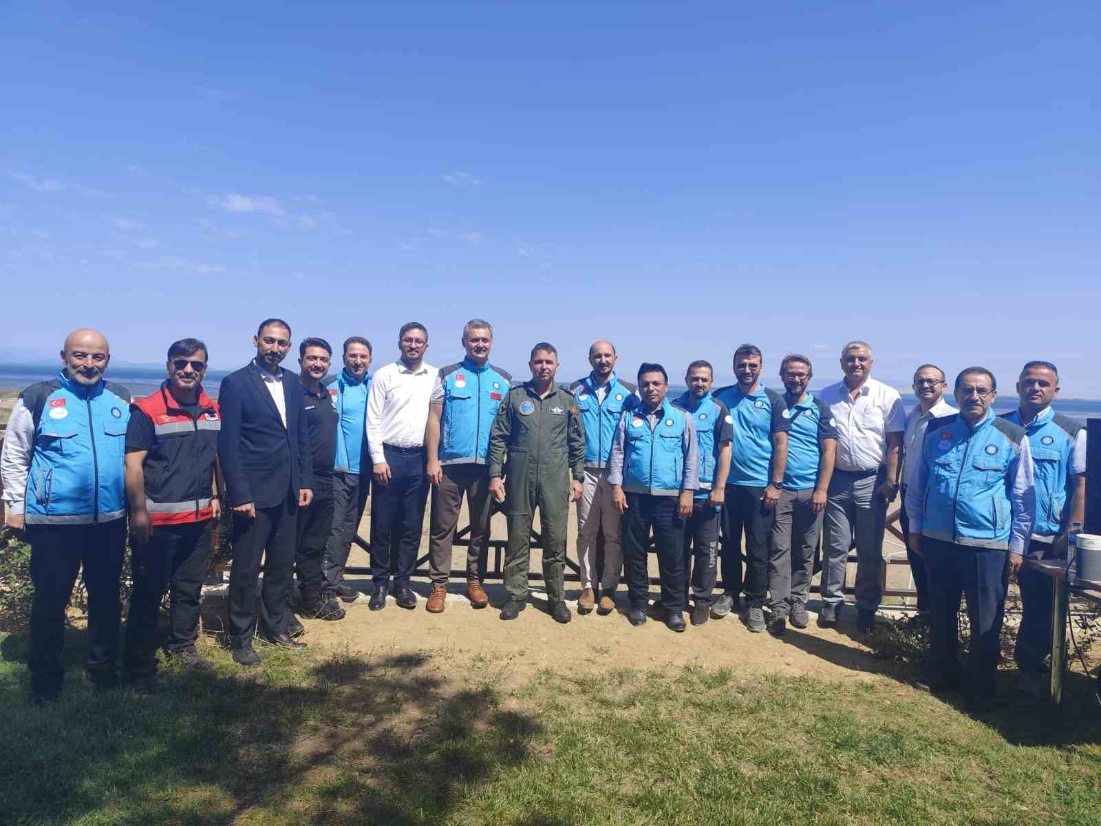 Beyşehir G&ouml;l&uuml;&rsquo;nde nefes kesen g&uuml;&ccedil; birliği tatbikatı
