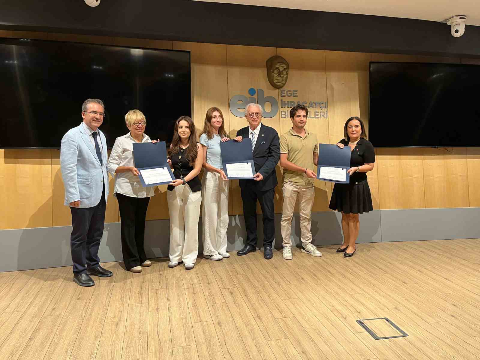 İzmir&rsquo;de uluslararası &ouml;ğrenciler i&ccedil;in staj ve eğitim programı tamamlandı
