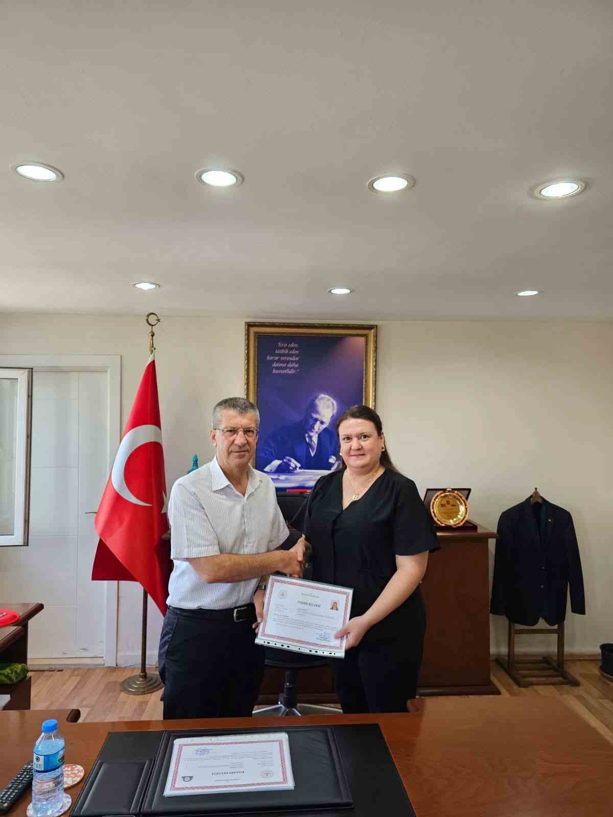 Kaymakam Orhan başarılı personeli ödüllendirdi
