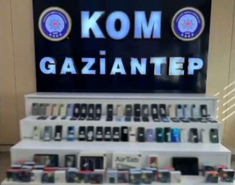 Gaziantep’te cep telefonu kaçakçılarına dev operasyon: 8 gözaltı