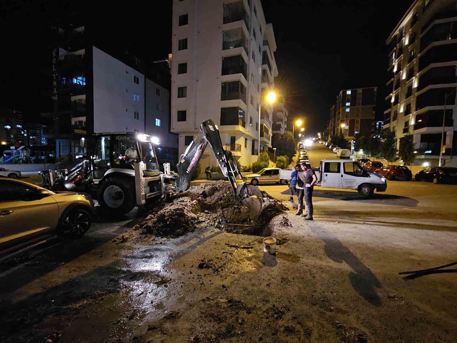 Edirne&rsquo;de su arızası &ccedil;alışmasında doğalgaz hattı patladı: Facianın eşiğinden d&ouml;n&uuml;ld&uuml;
