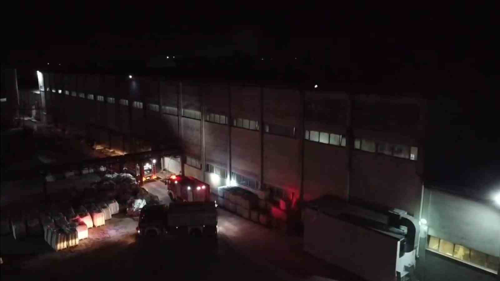 Balıkesir’de kağıt fabrikasında yangın