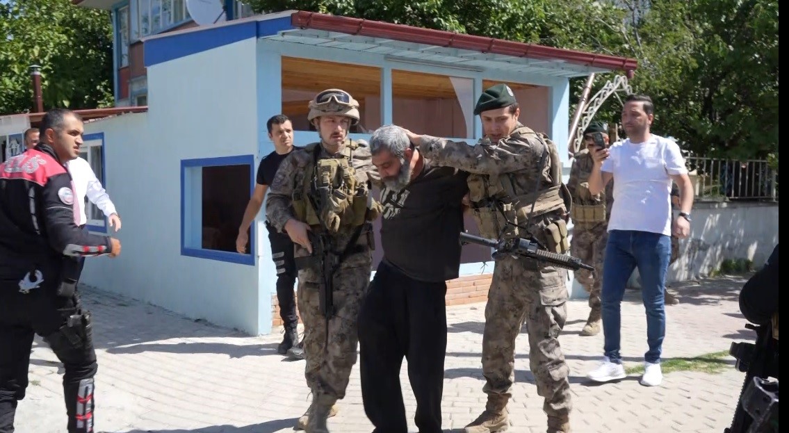 Cinayet zanlısı tutuklandı