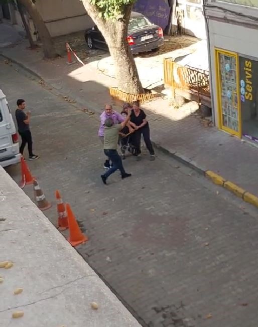 Tekirdağ&rsquo;da kiracının biber gazlı dehşeti kamerada
