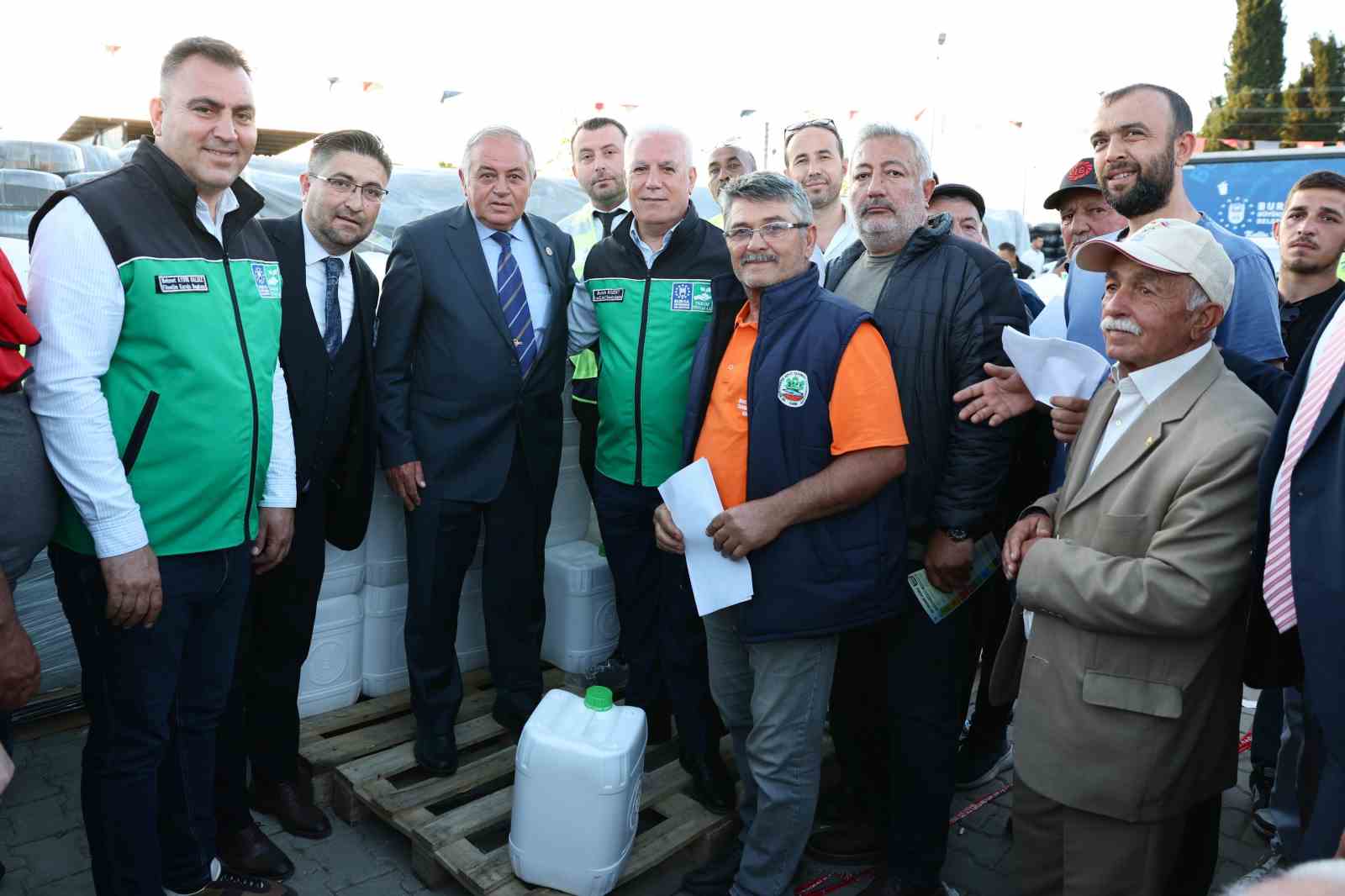 Bursa Büyükşehir’in "sıvı gübresi" çiftçiden tam not aldı