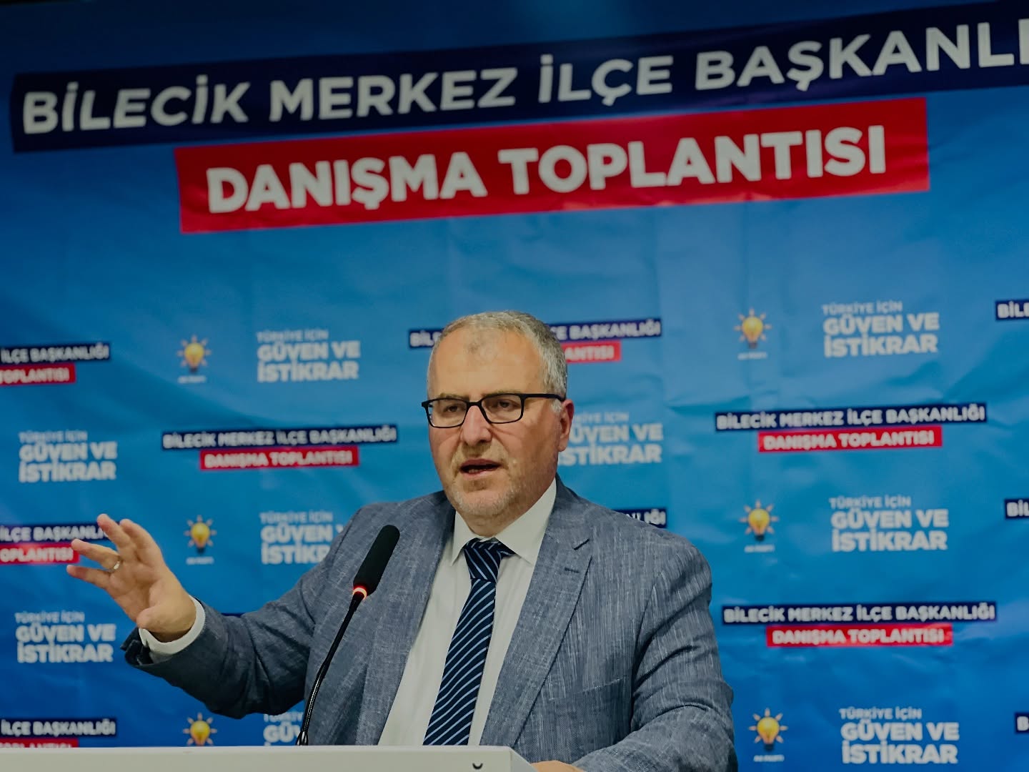 AK Parti&rsquo;de yol haritası belirlendi
