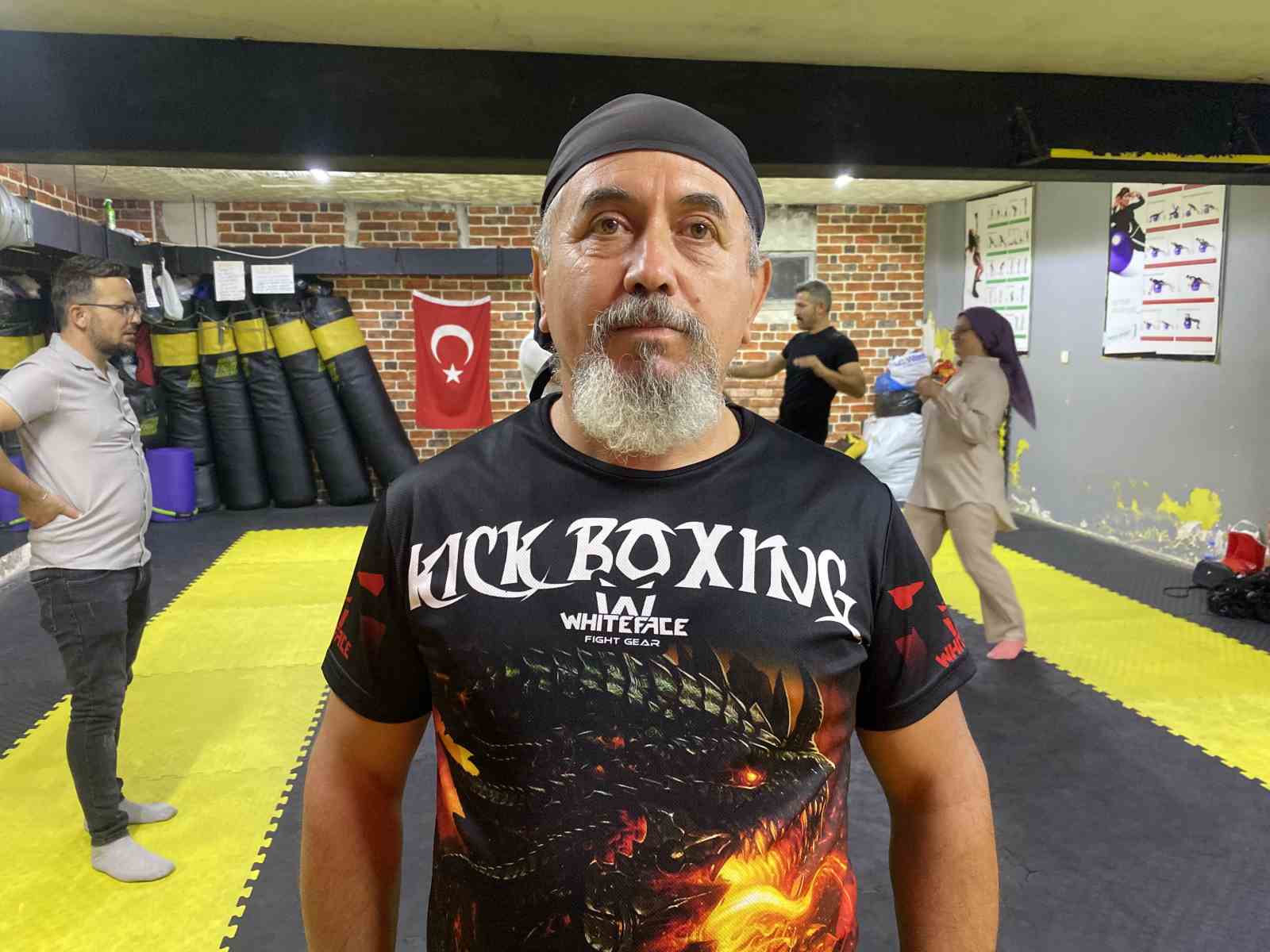 Çocuklarıyla antrenmana katılan aileler nefes nefese kaldı