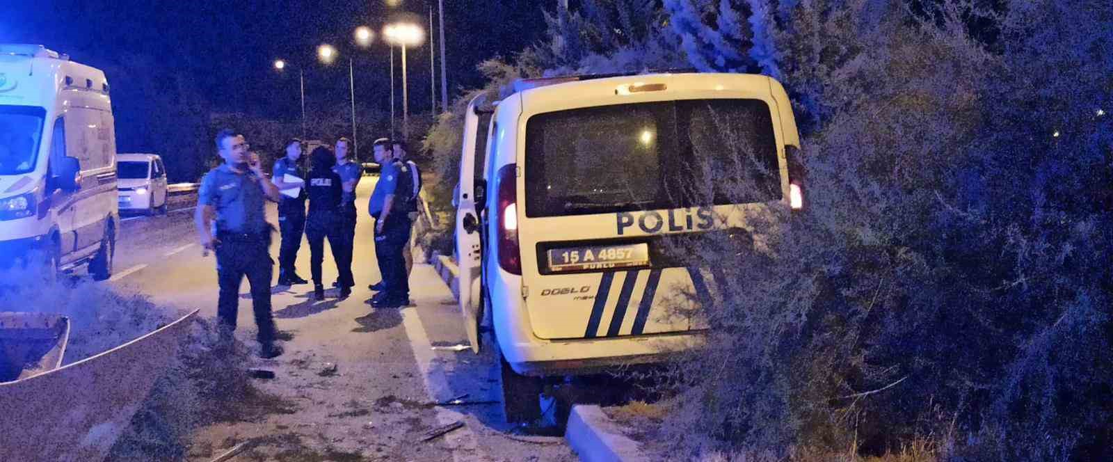 Alkollü sürücü Burdur’u savaş alanına çevirdi: 3’ü polis 10 yaralı