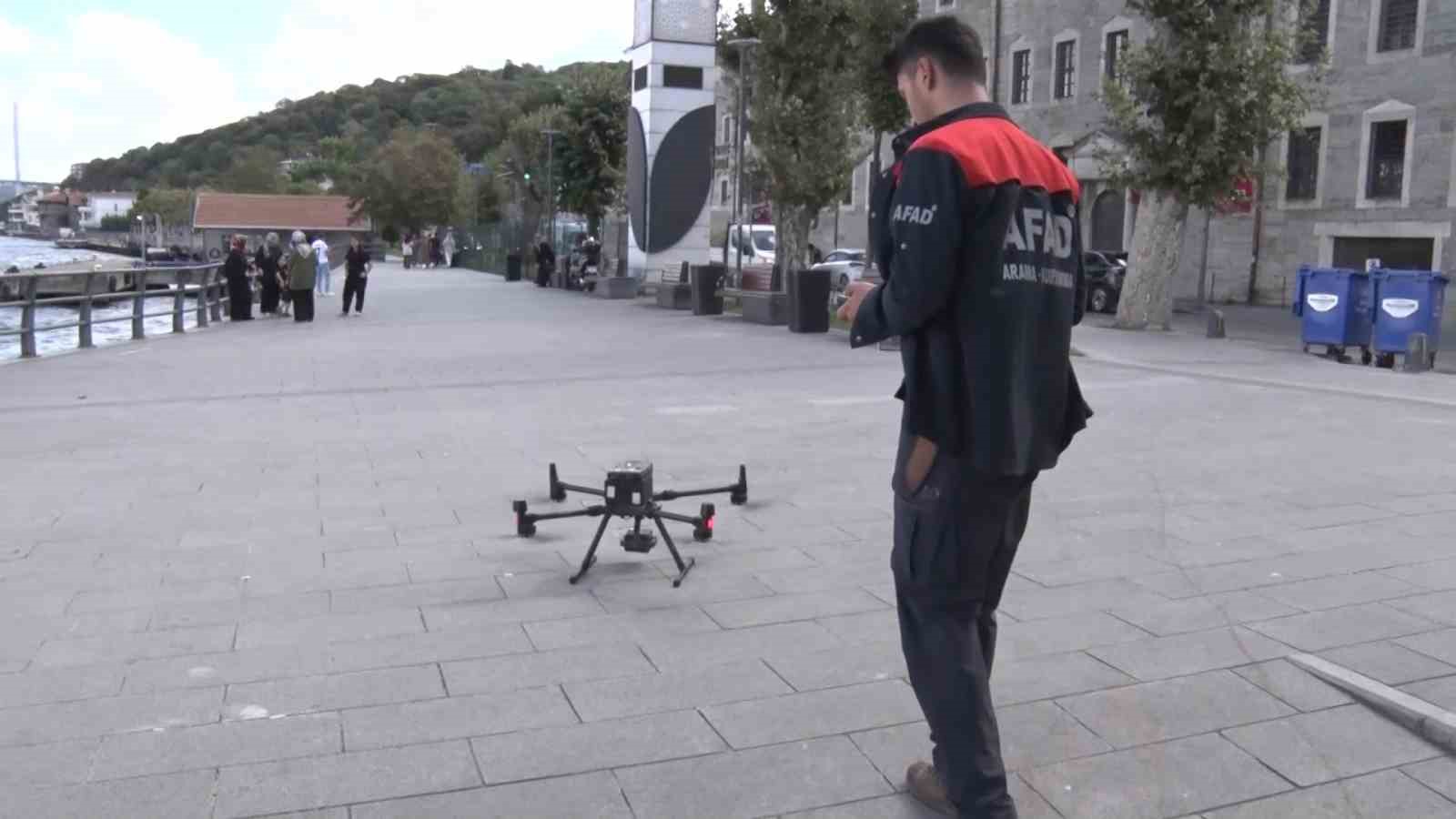 Boğaz&rsquo;da kaybolan Rus y&uuml;z&uuml;c&uuml; i&ccedil;in AFAD ekipleri dronla arama yaptı
