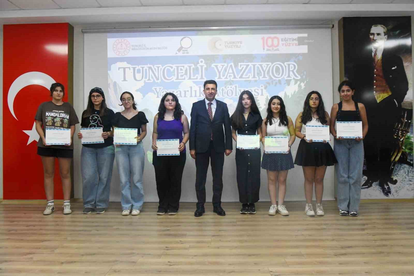 &rsquo;Tunceli Yazıyor&rsquo; Projesi kapanış programı d&uuml;zenlendi
