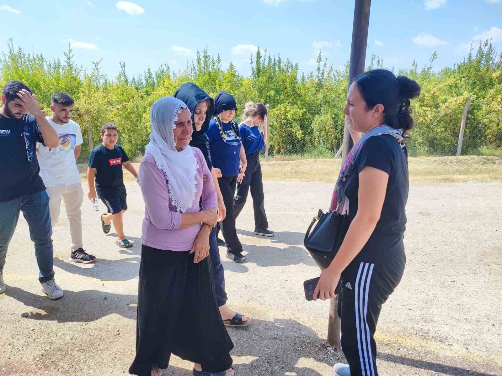 Mide ft ameliyat olduktan 9 gn sonra hayatn kaybeden gen kadn, topraa verildi
