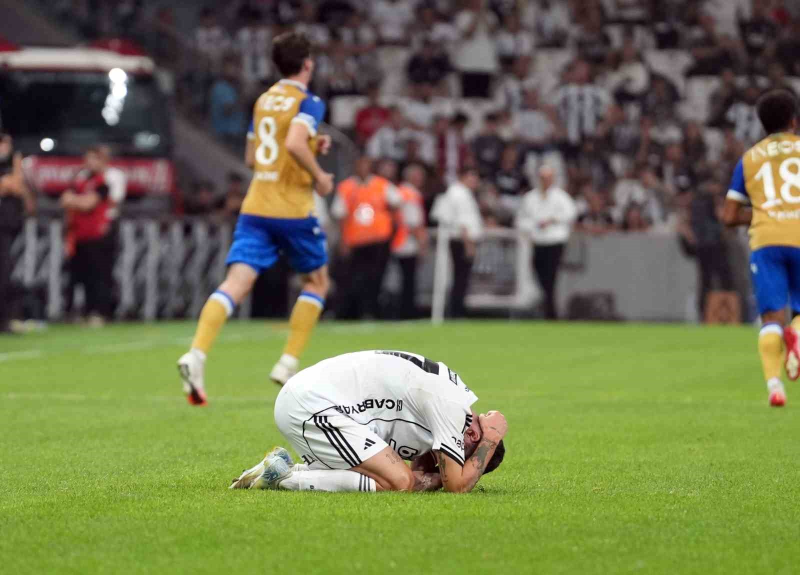 UEFA Konferans Ligi: Beşiktaş: 0 - Lausanne: 1 (İlk yarı)

