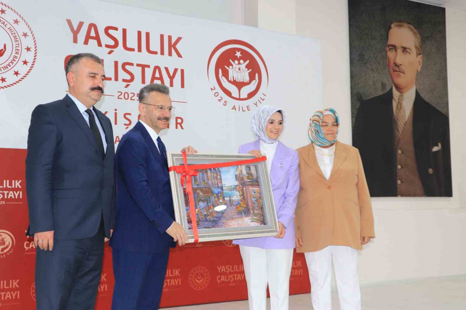 T&uuml;rkiye&rsquo;de yaşlı n&uuml;fus oranı y&uuml;zde 10,6 seviyesine ulaştı
