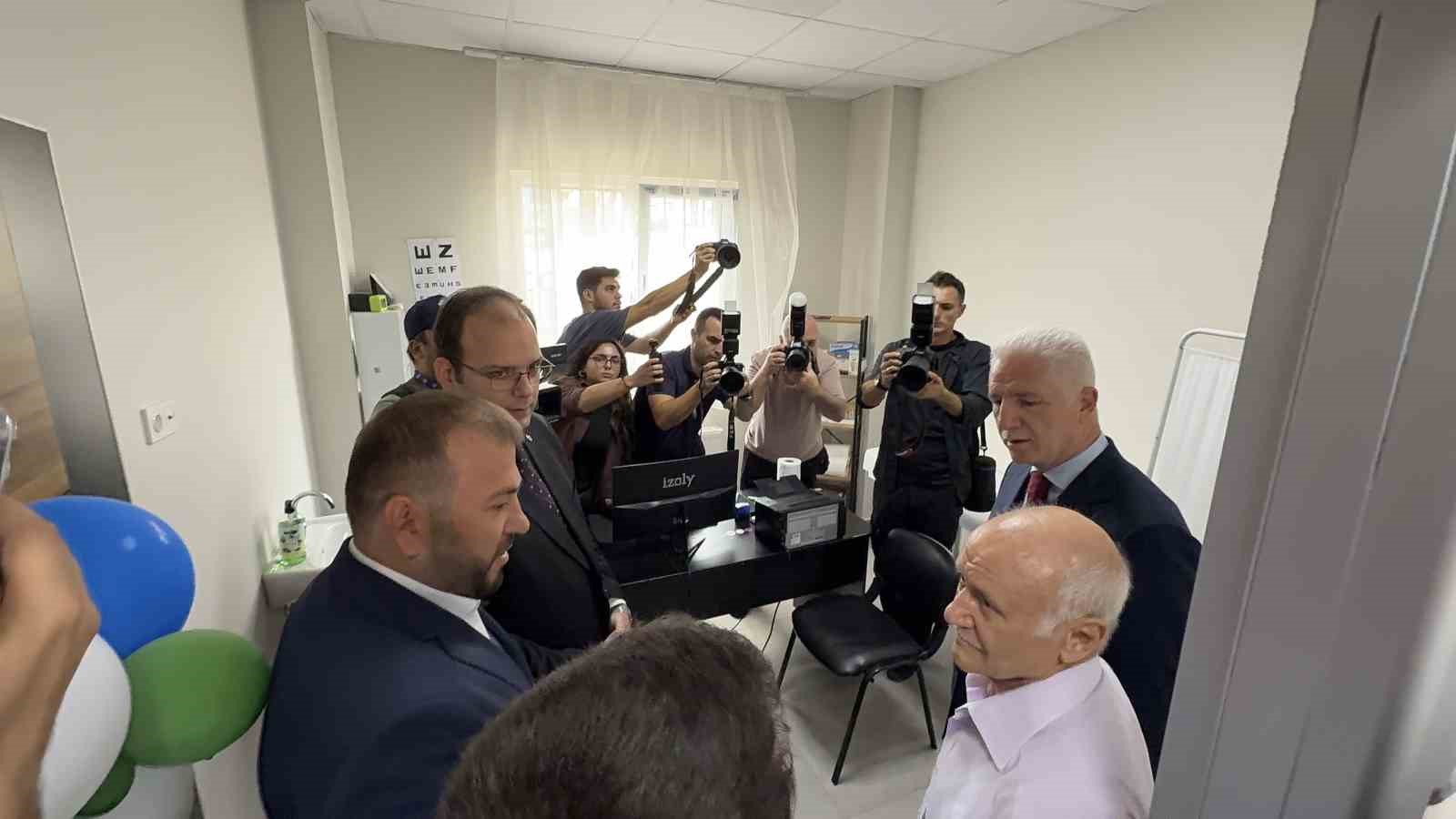 Arnavutk&ouml;y&rsquo;de Aile Sağlığı Merkezi a&ccedil;ılışı İstanbul Valisi Davut G&uuml;l&rsquo;&uuml;n katılımıyla ger&ccedil;ekleşti
