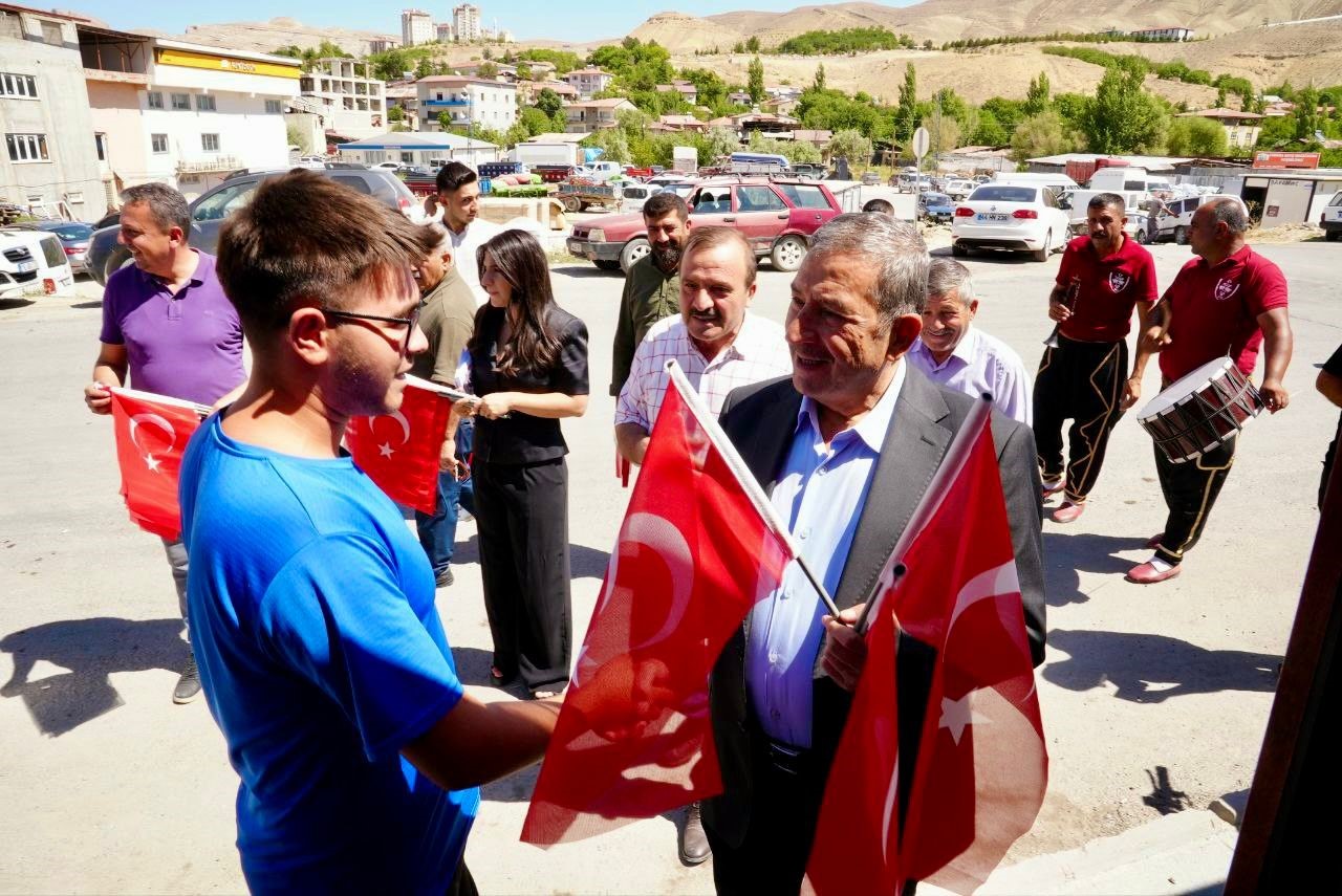 72. Zengibar Karakucak G&uuml;reş ve K&uuml;lt&uuml;r Festivali coşkuyla başladı
