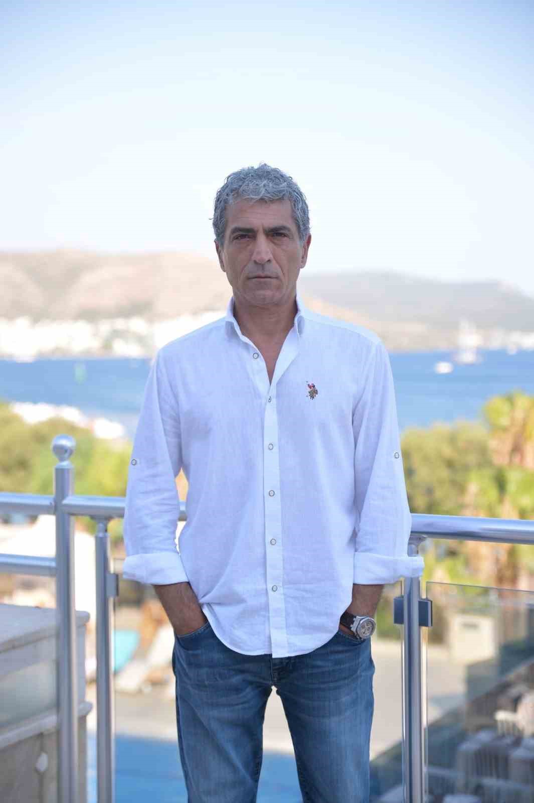 Bodrum’da genç müzisyenlere sahne kapısını Bülent Kaya açıyor
