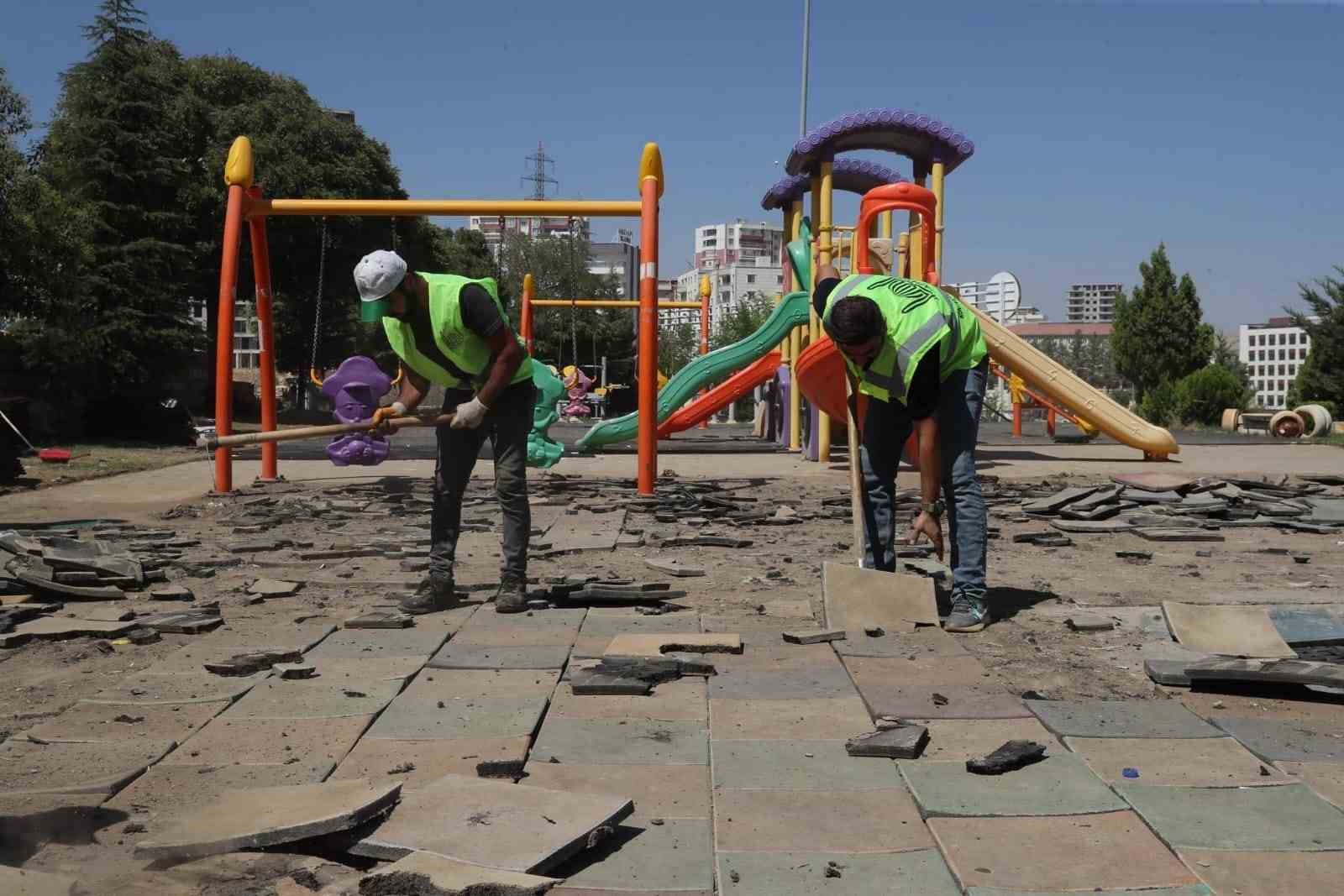 Mardin B&uuml;y&uuml;kşehir Belediyesi Recep Tayyip Erdoğan Parkı&rsquo;nı yeniliyor
