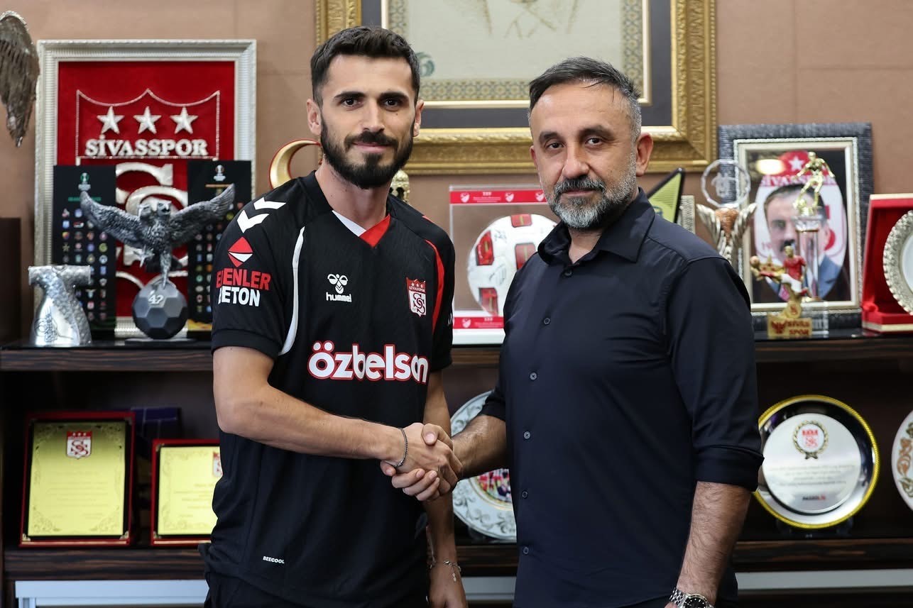 Valon Ethemi resmen Sivasspor&rsquo;da
