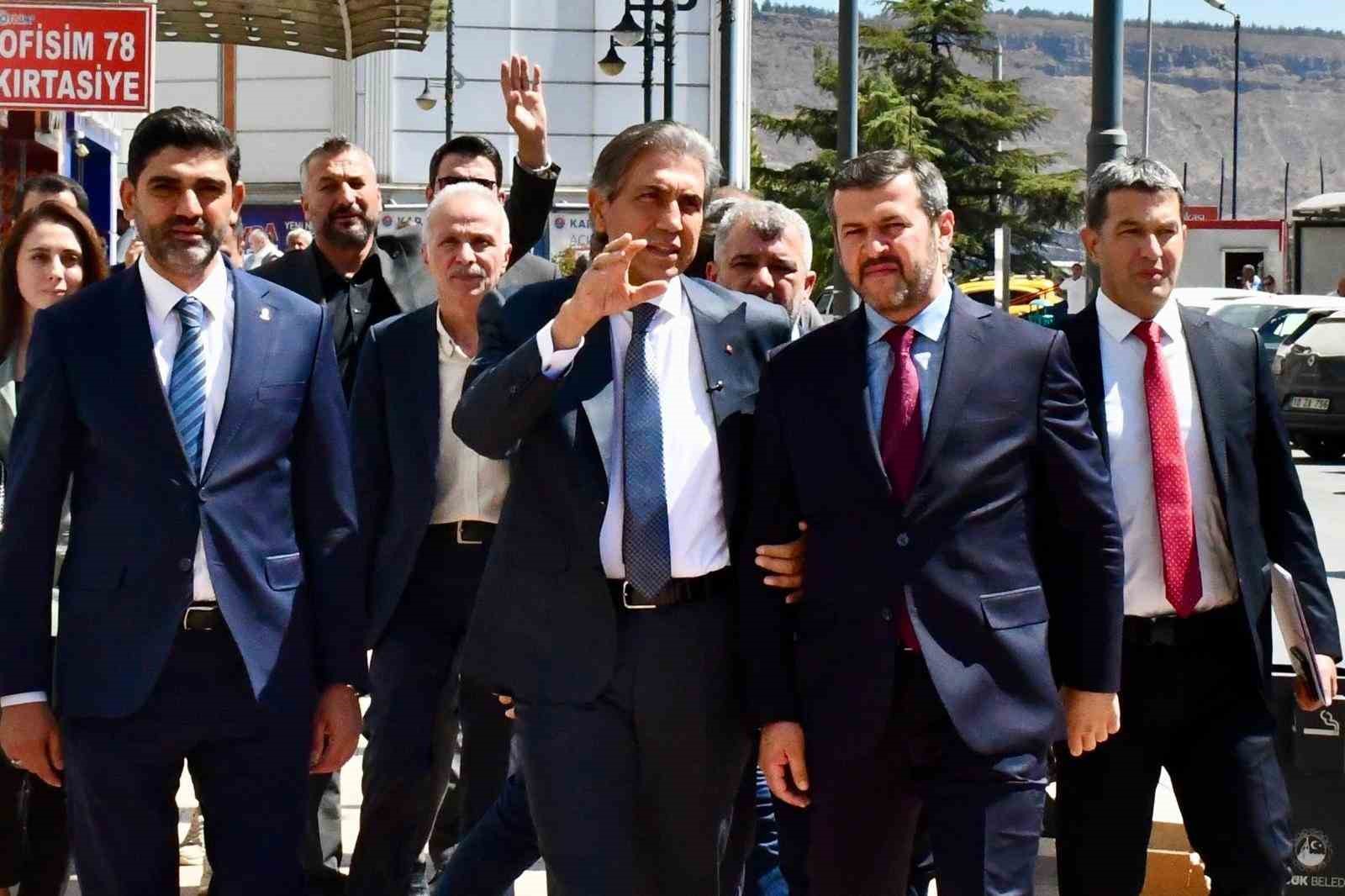 Başkan Demir, Karab&uuml;k Belediyesinin &ccedil;alışmalarını inceledi
